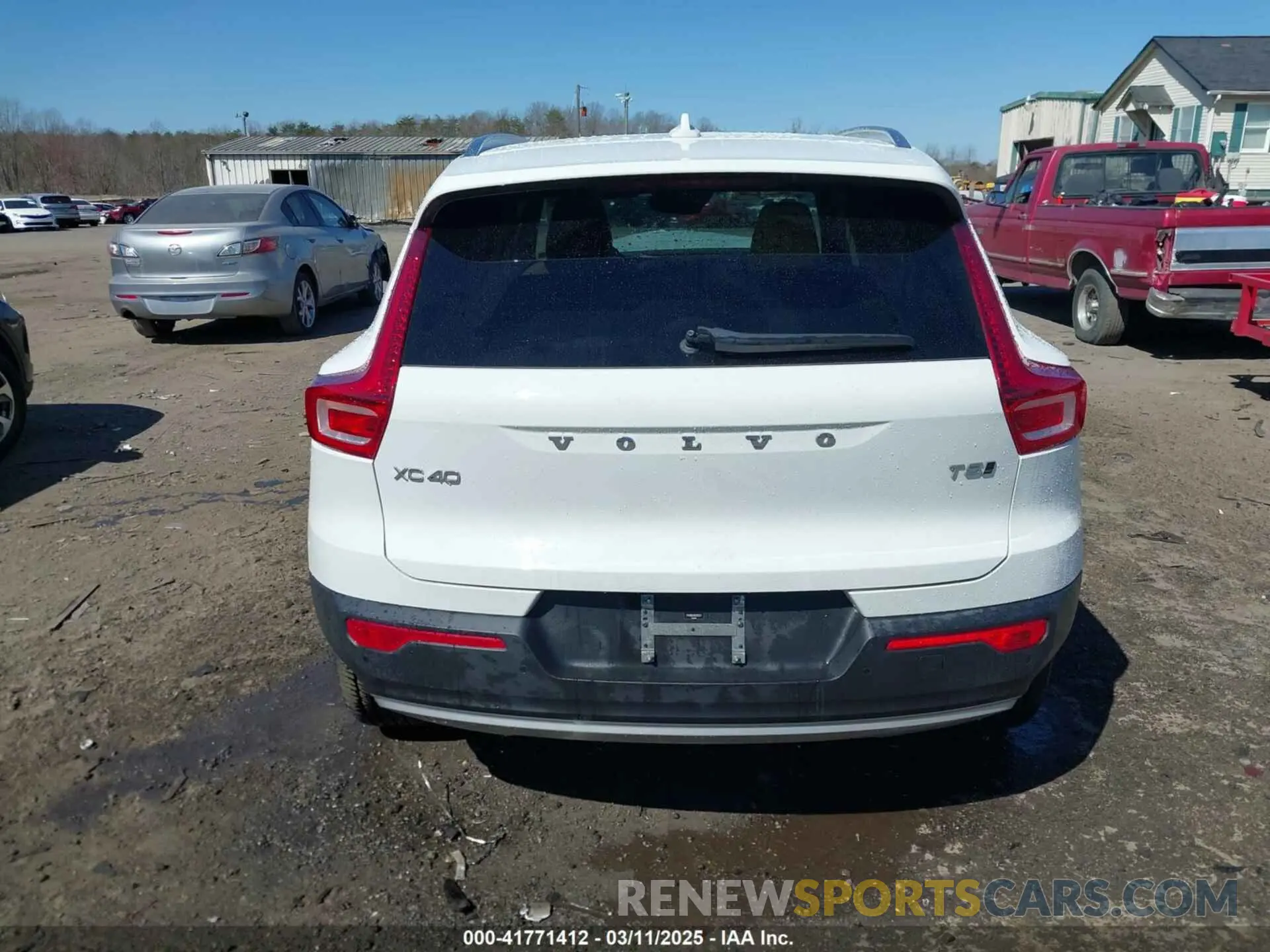 17 Photograph of a damaged car YV4162UK1K2152173 VOLVO XC40 2019