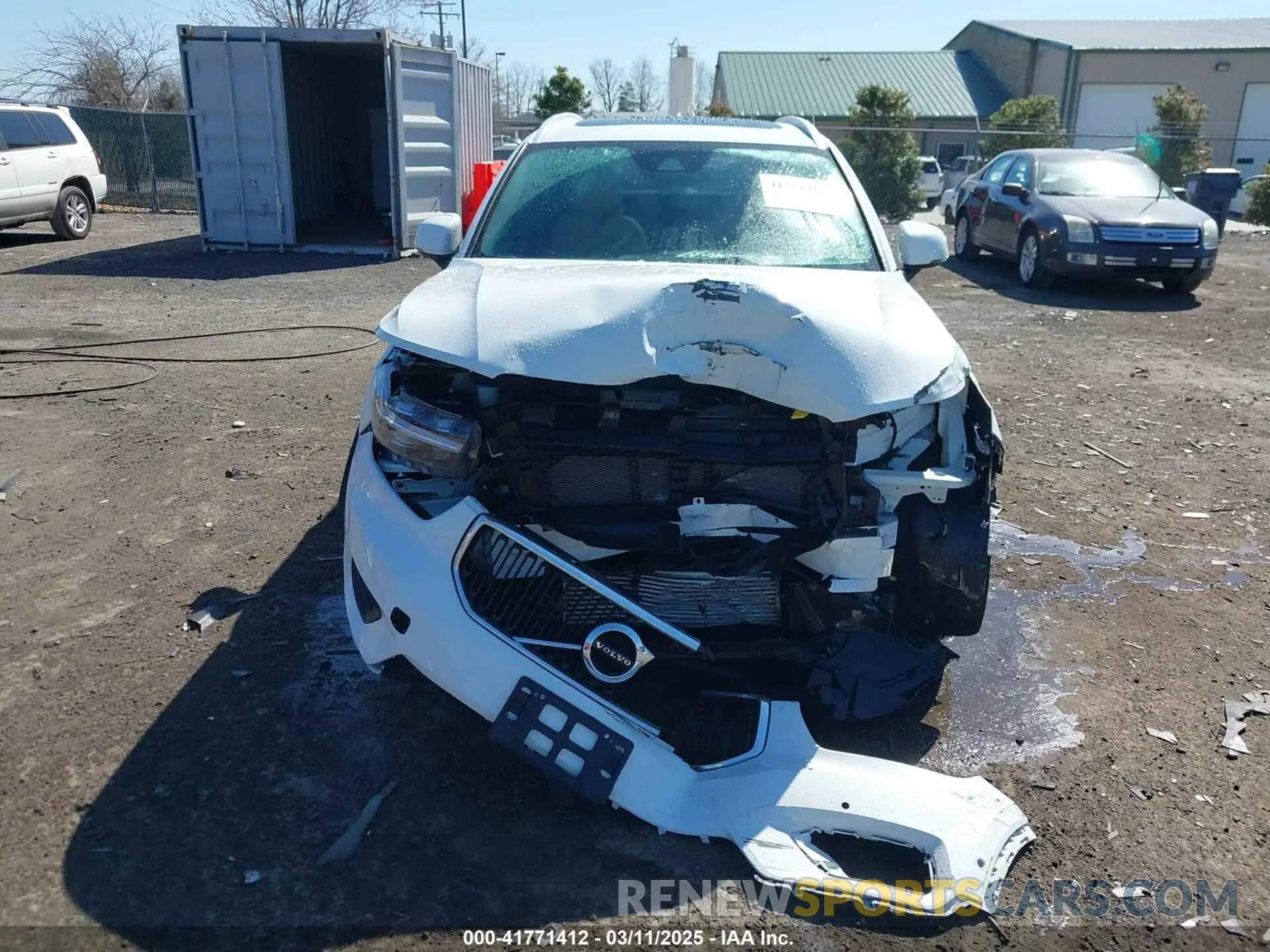6 Photograph of a damaged car YV4162UK1K2152173 VOLVO XC40 2019