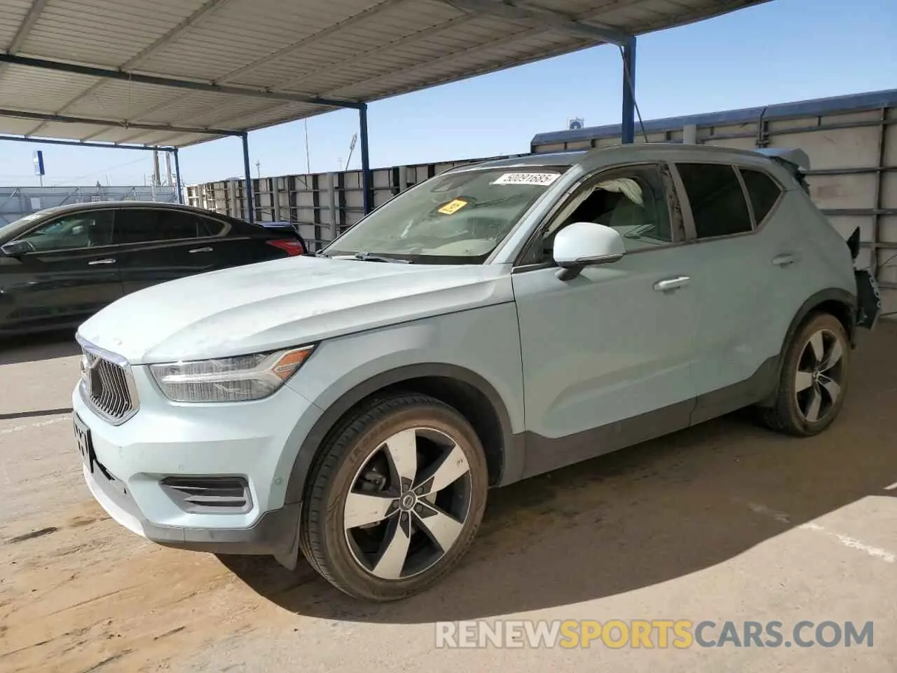 1 Photograph of a damaged car YV4162UK2K2051742 VOLVO XC40 2019