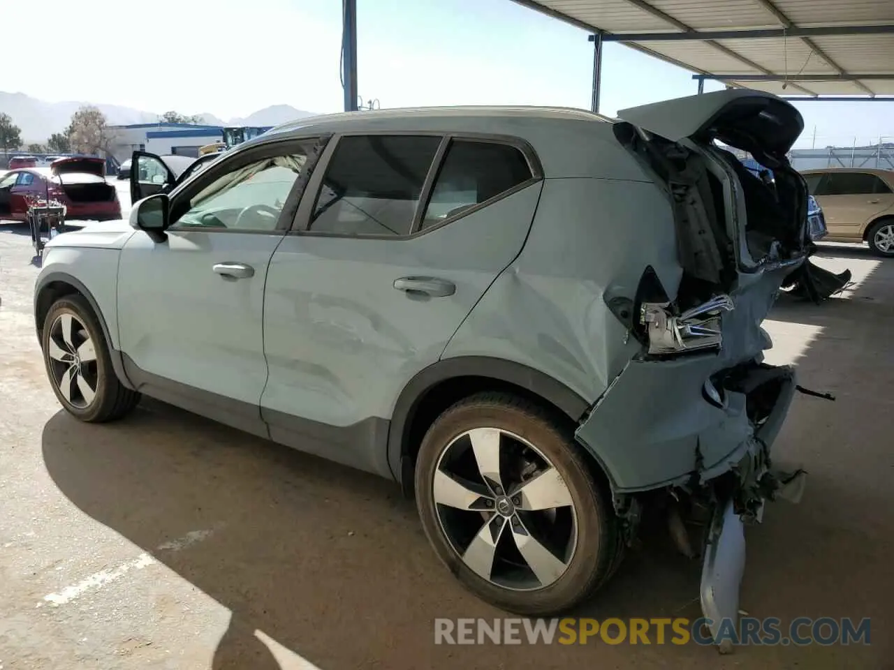 2 Photograph of a damaged car YV4162UK2K2051742 VOLVO XC40 2019