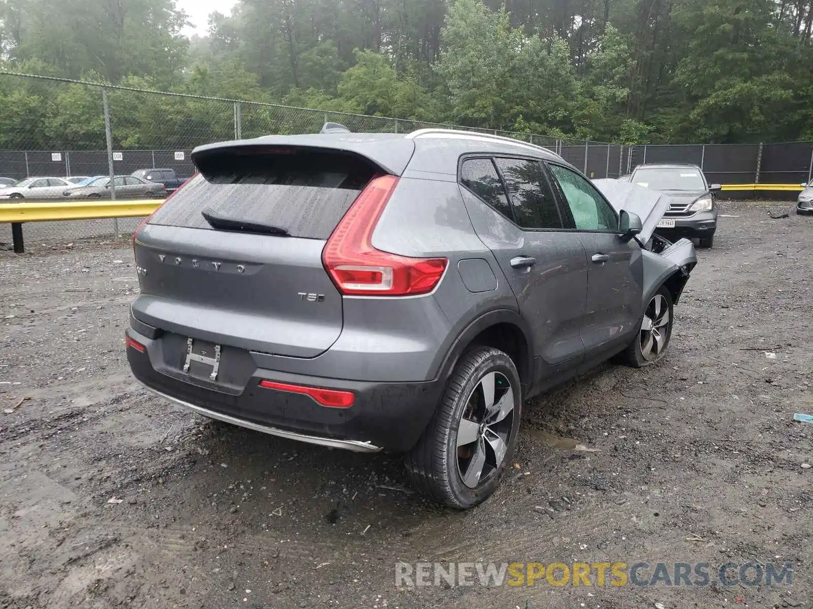 4 Photograph of a damaged car YV4162UK2K2130389 VOLVO XC40 2019