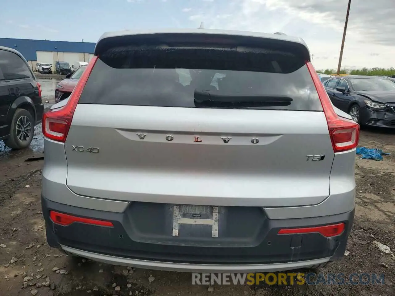 6 Photograph of a damaged car YV4162UK3K2052284 VOLVO XC40 2019