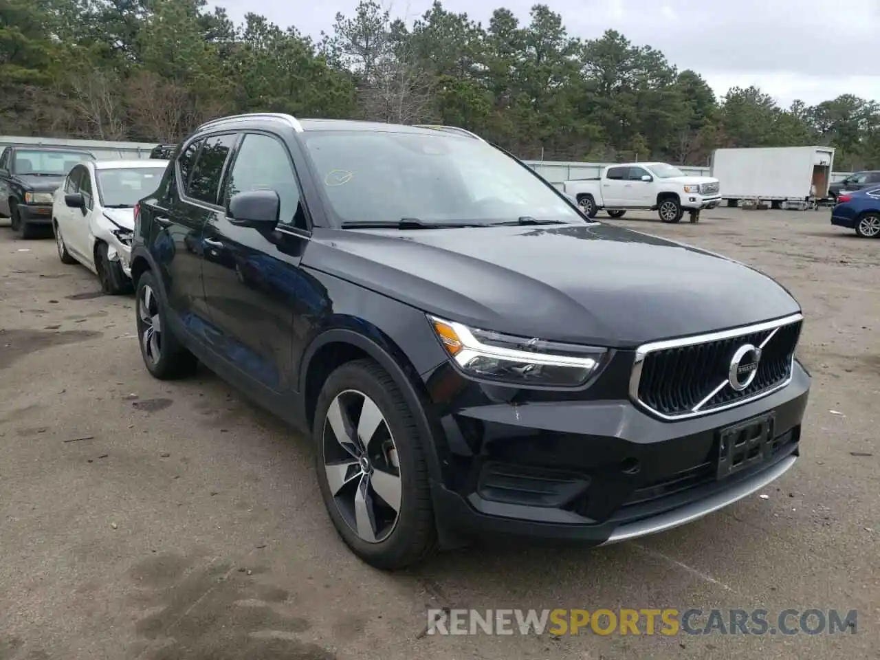 1 Photograph of a damaged car YV4162UK3K2062233 VOLVO XC40 2019