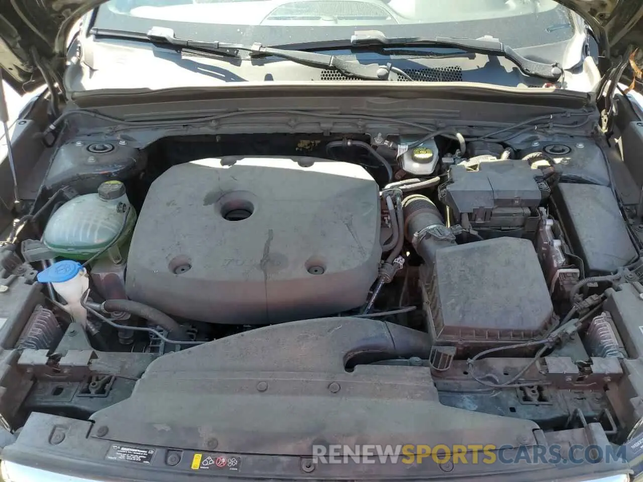 12 Photograph of a damaged car YV4162UK3K2110085 VOLVO XC40 2019