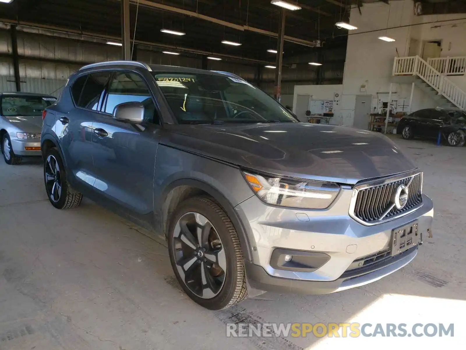 1 Photograph of a damaged car YV4162UK3K2151512 VOLVO XC40 2019