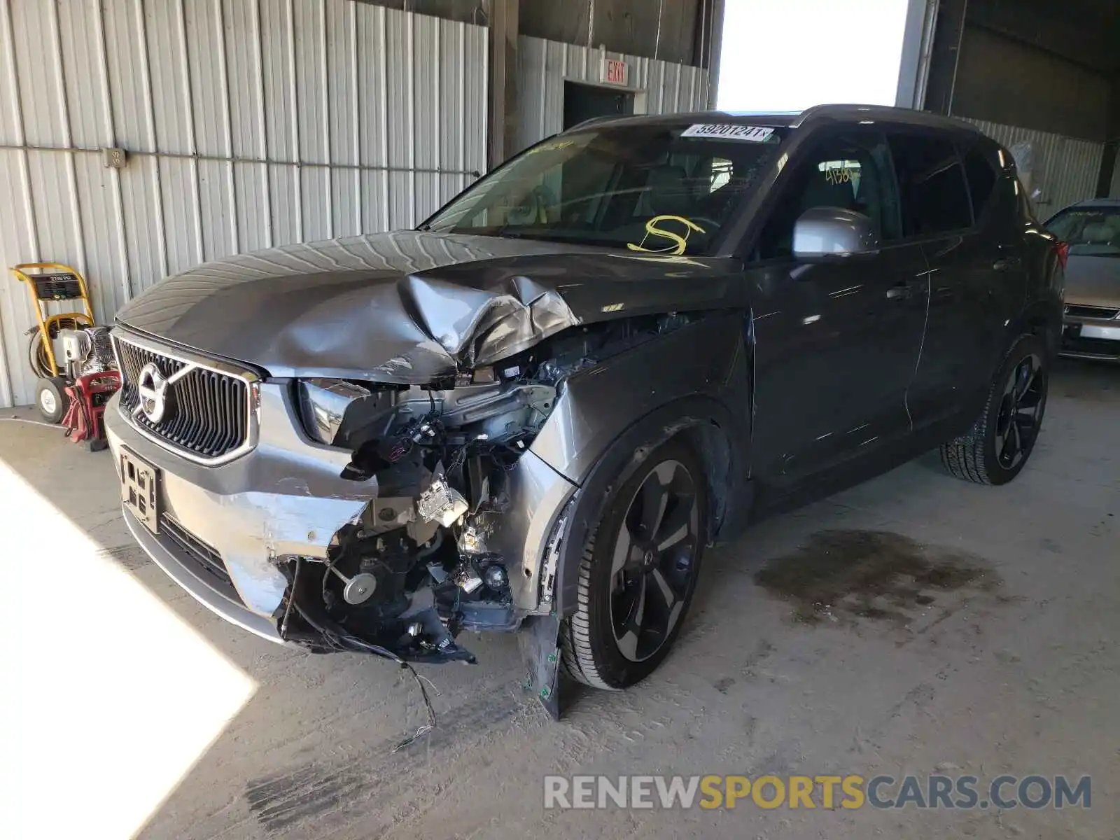 2 Photograph of a damaged car YV4162UK3K2151512 VOLVO XC40 2019