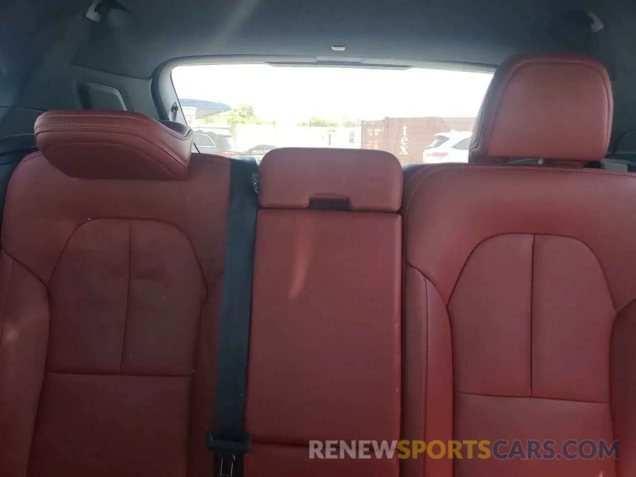 10 Photograph of a damaged car YV4162UK6K2130783 VOLVO XC40 2019