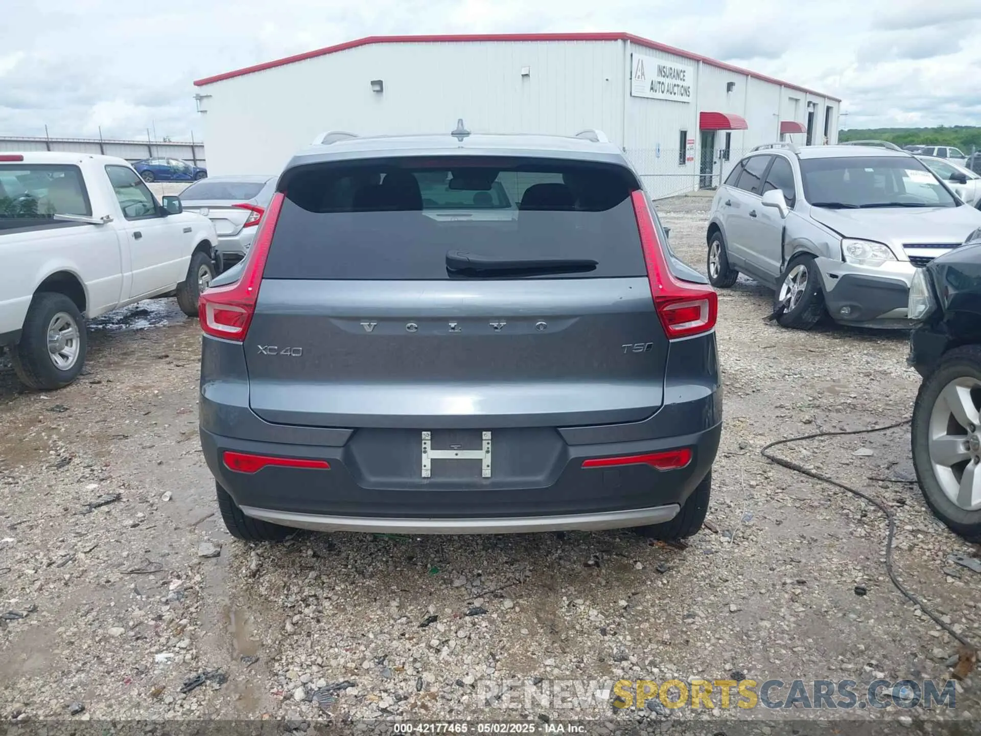 16 Photograph of a damaged car YV4162UK7K2075731 VOLVO XC40 2019