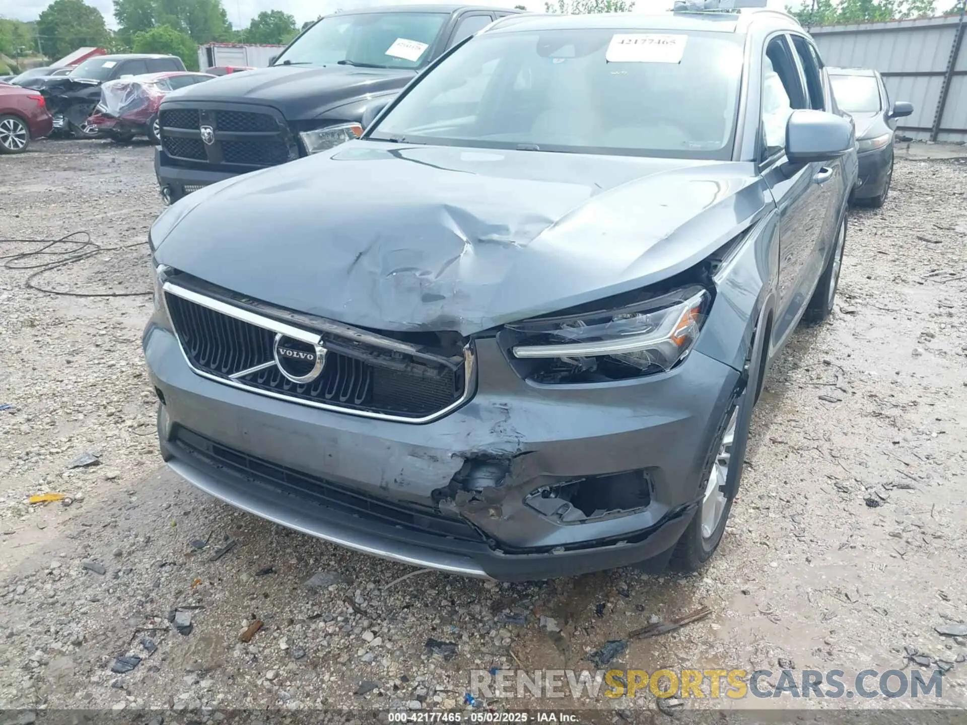 6 Photograph of a damaged car YV4162UK7K2075731 VOLVO XC40 2019