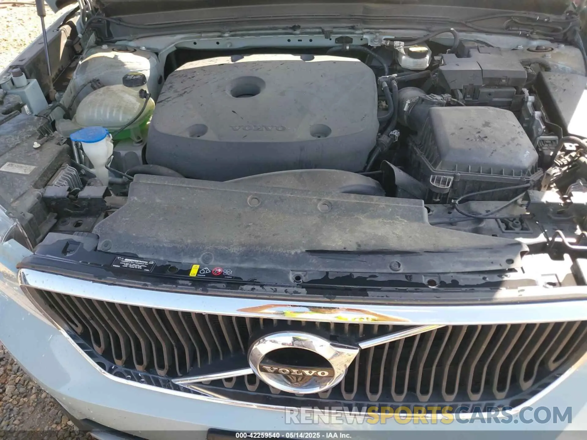 10 Photograph of a damaged car YV4162UK8K2134852 VOLVO XC40 2019