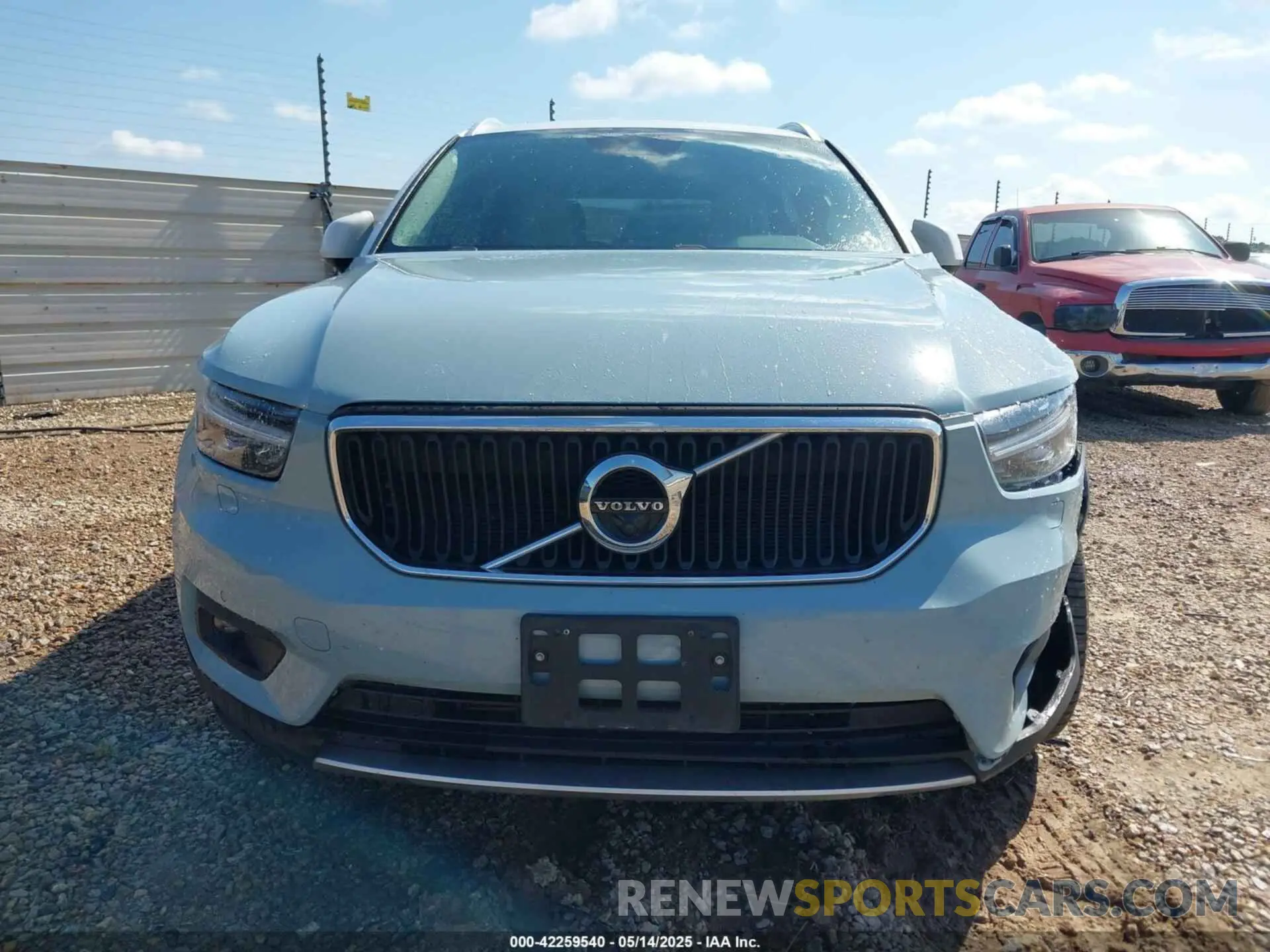 12 Photograph of a damaged car YV4162UK8K2134852 VOLVO XC40 2019