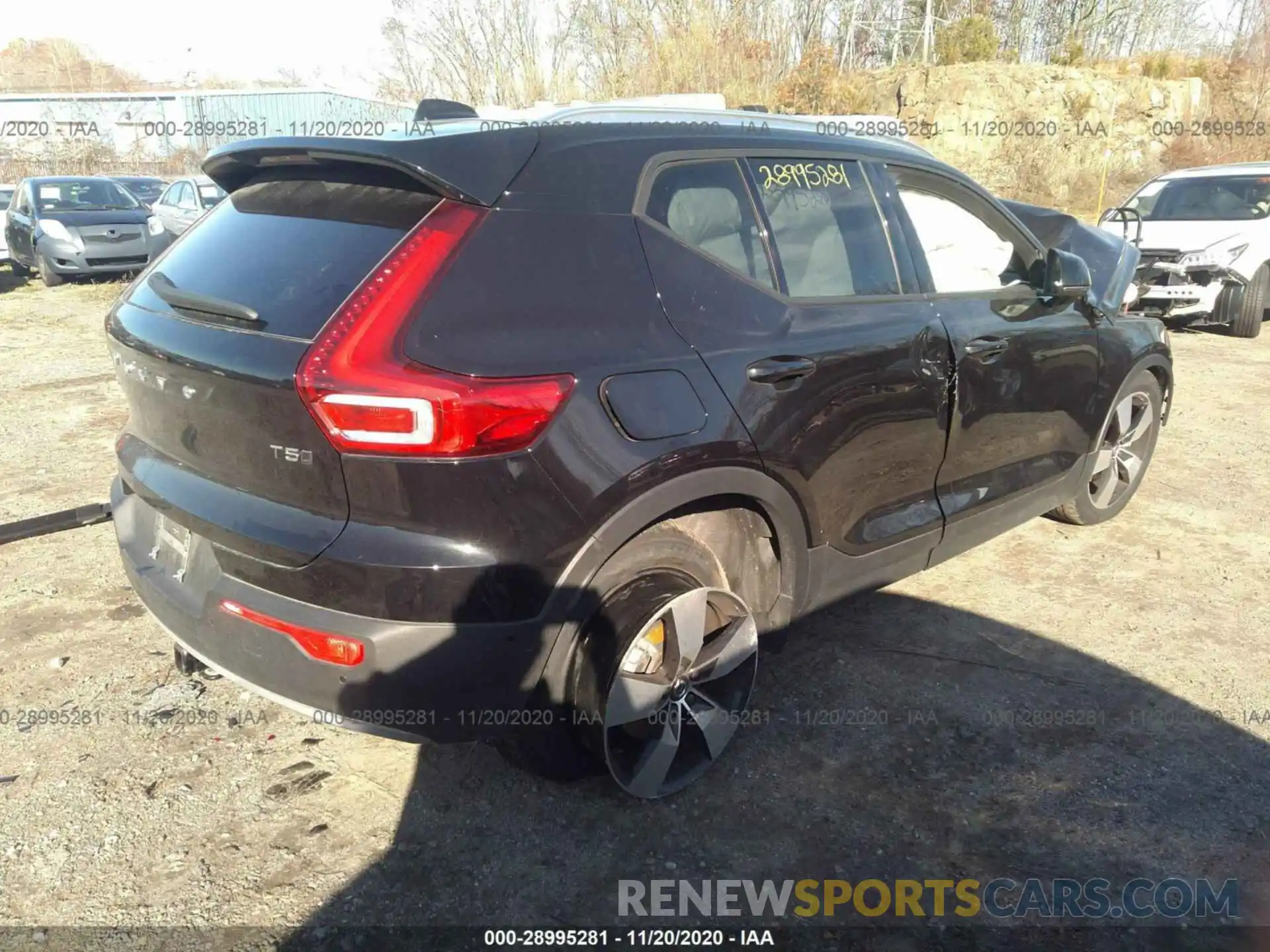 4 Photograph of a damaged car YV4162UK9K2128087 VOLVO XC40 2019