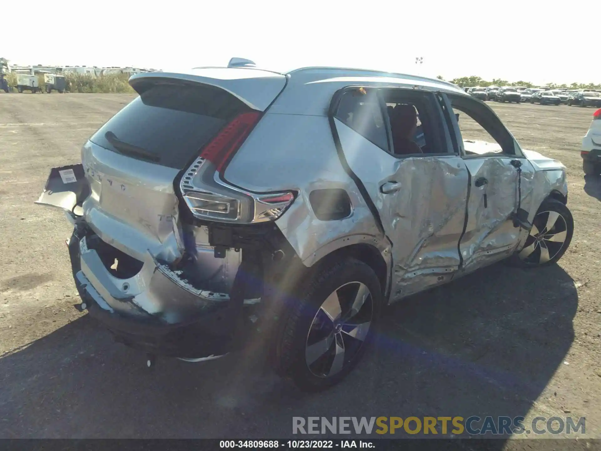 4 Photograph of a damaged car YV4162UK9K2145407 VOLVO XC40 2019