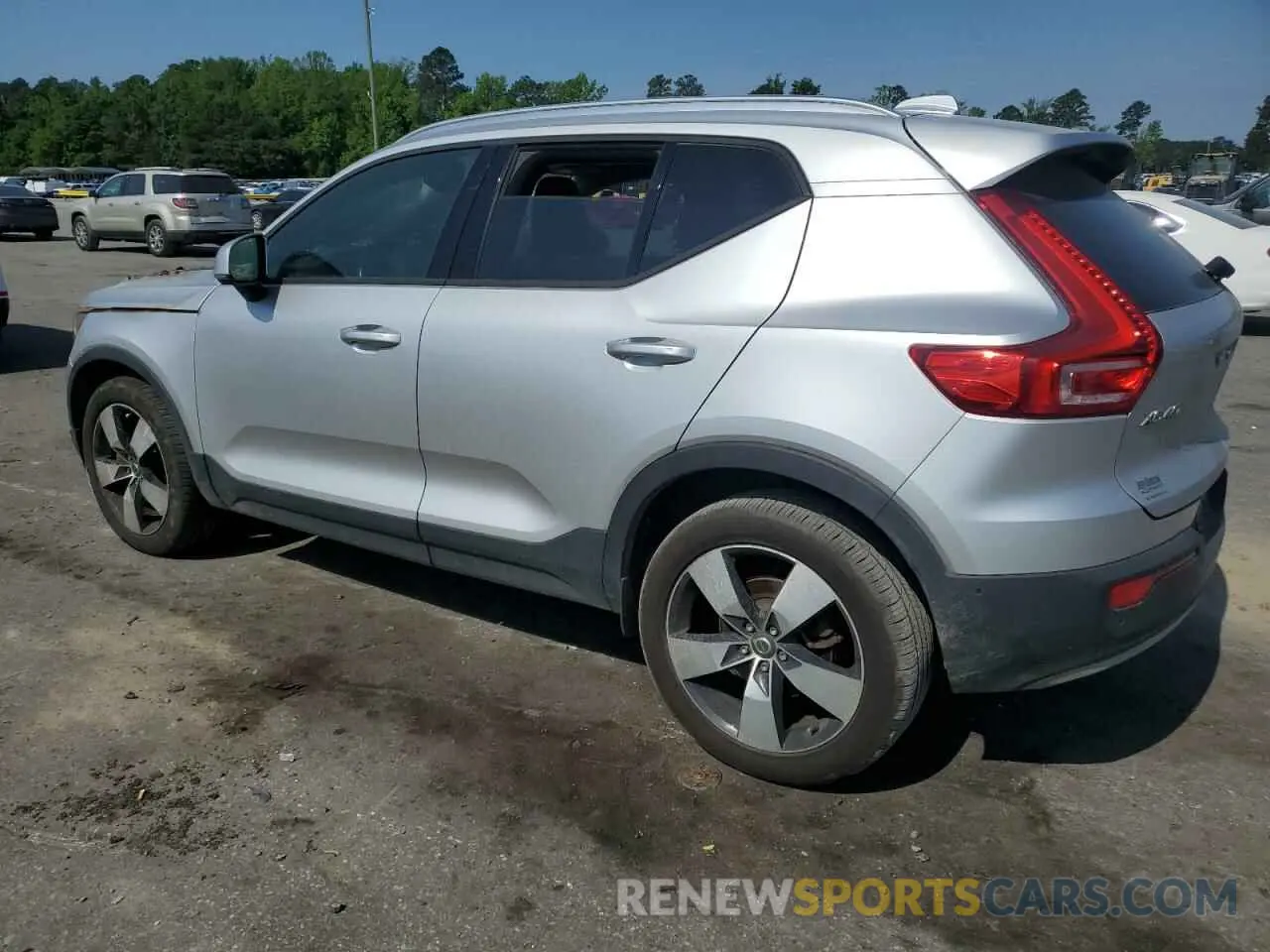 2 Photograph of a damaged car YV4162UKXK2060334 VOLVO XC40 2019