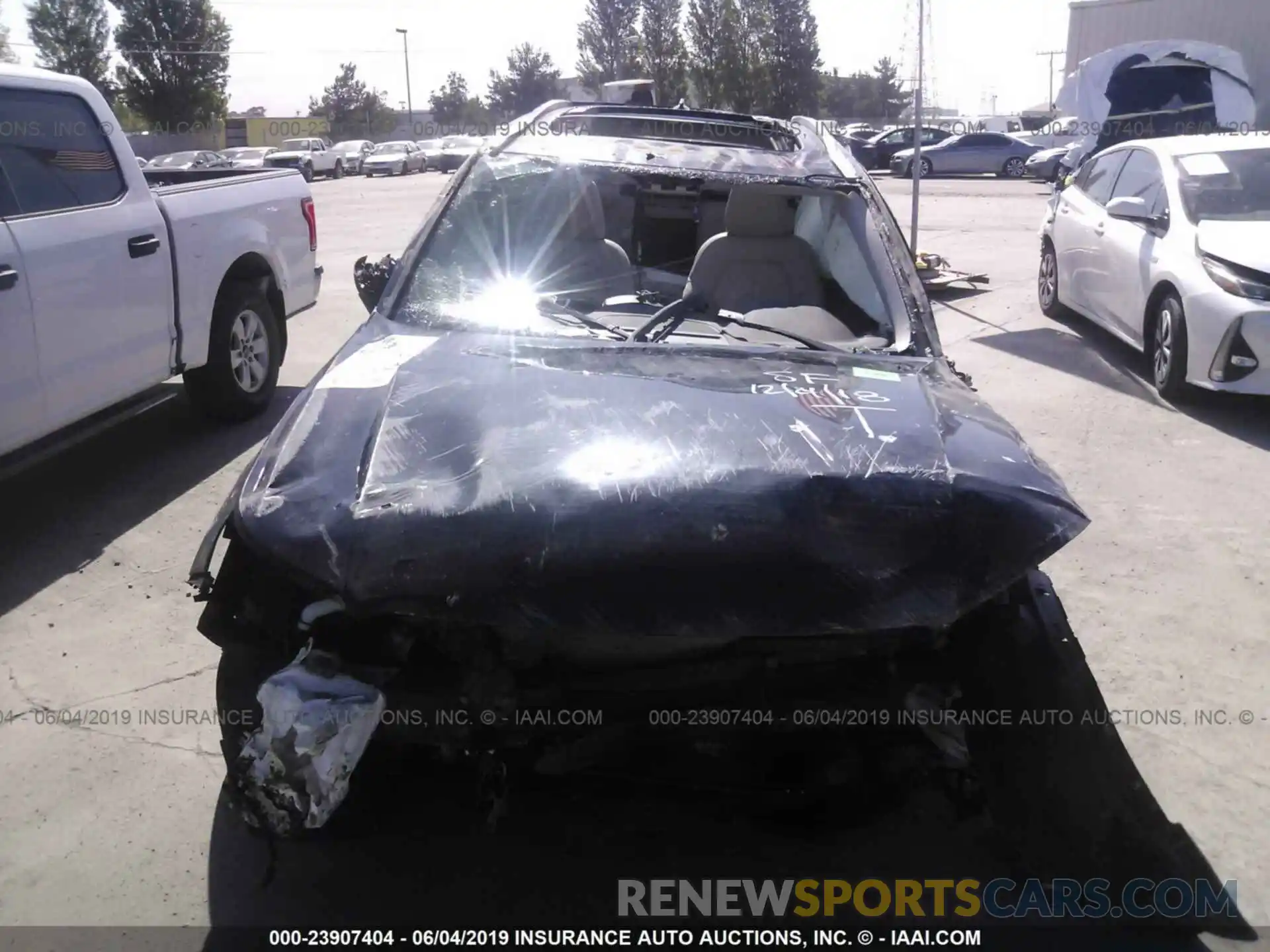 6 Photograph of a damaged car YV4162UKXK2071477 VOLVO XC40 2019