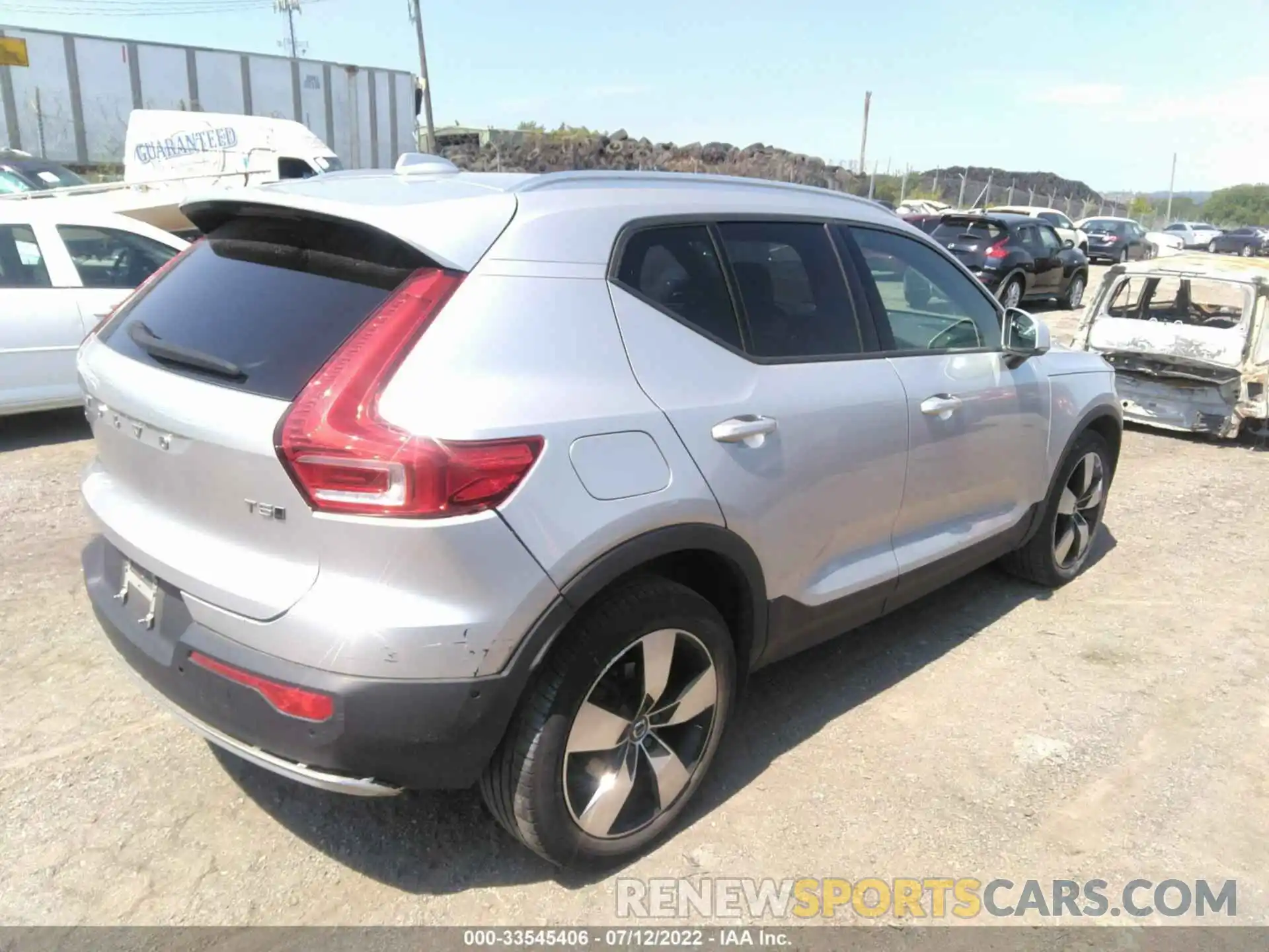 4 Photograph of a damaged car YV4162UKXK2114506 VOLVO XC40 2019