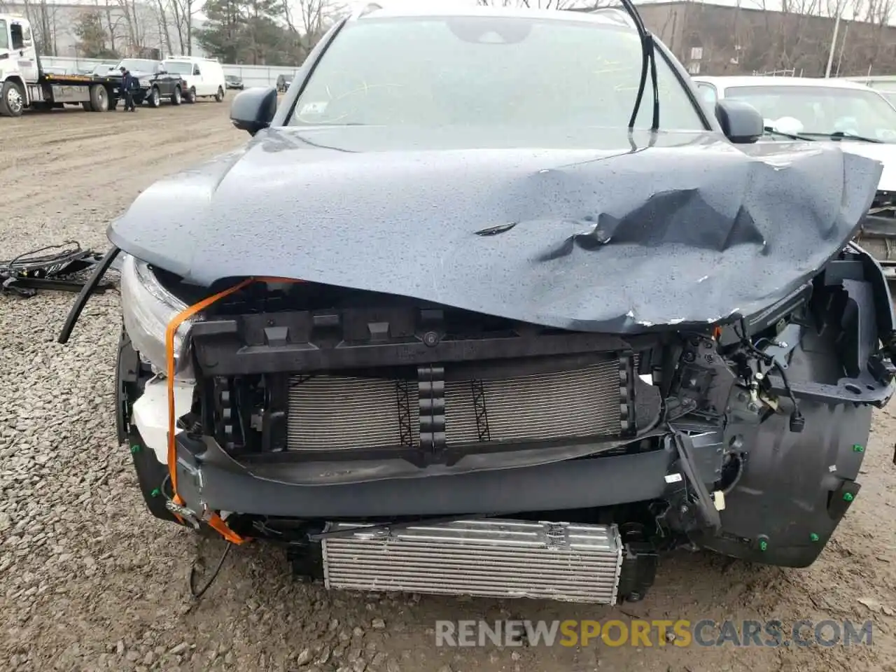 9 Photograph of a damaged car YV4162UL0K2124096 VOLVO XC40 2019