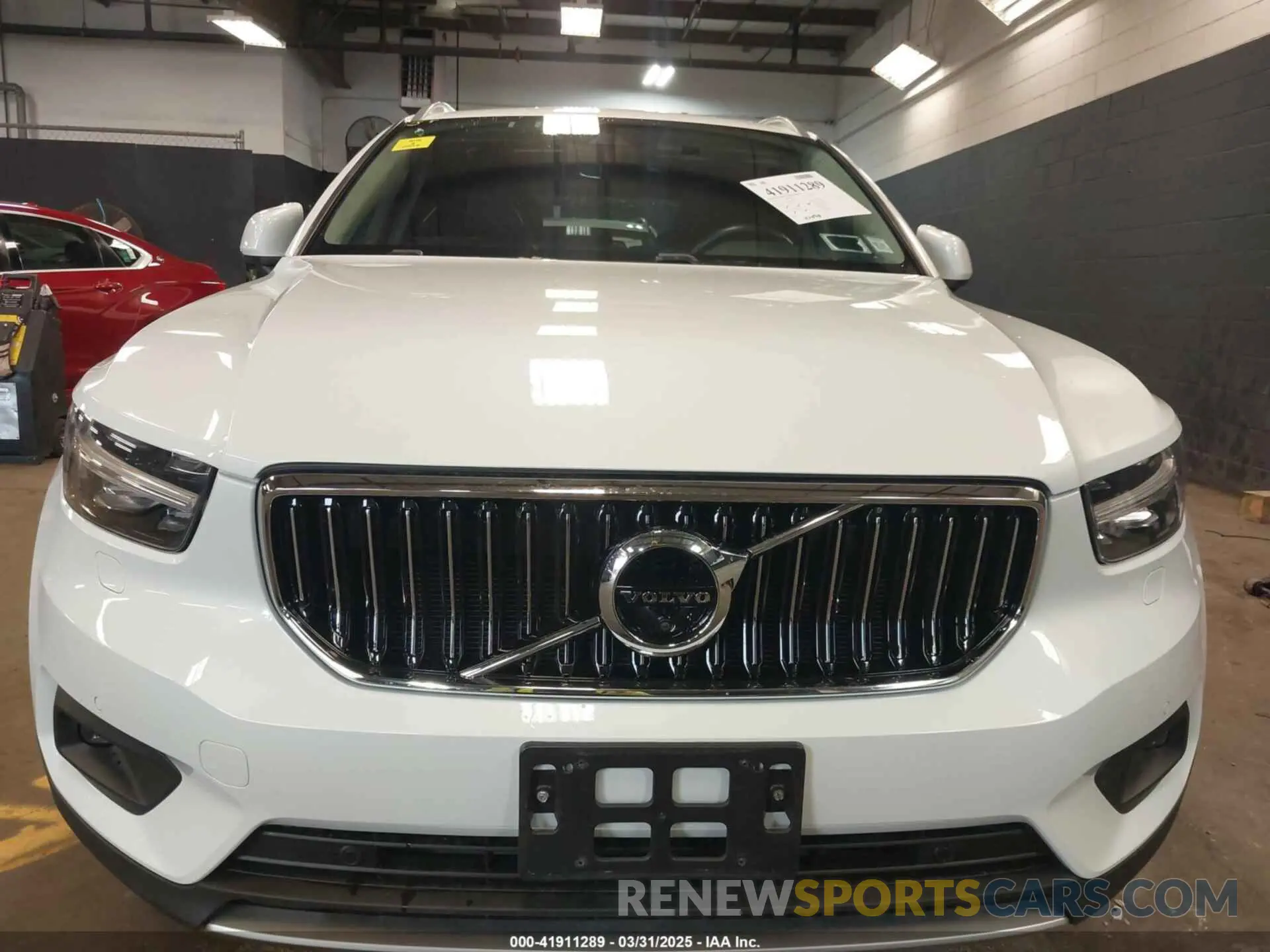 6 Photograph of a damaged car YV4162UL5K2046401 VOLVO XC40 2019
