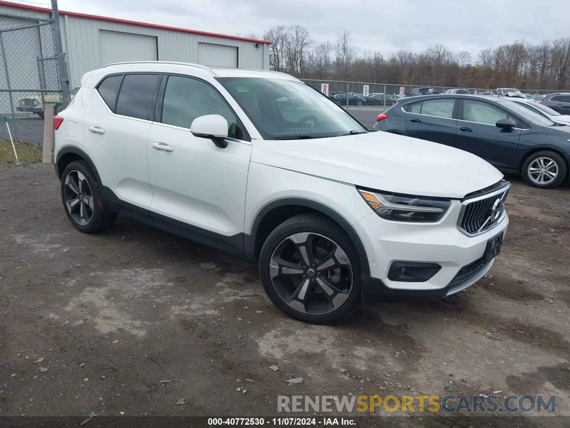 1 Photograph of a damaged car YV4162UL5K2074005 VOLVO XC40 2019