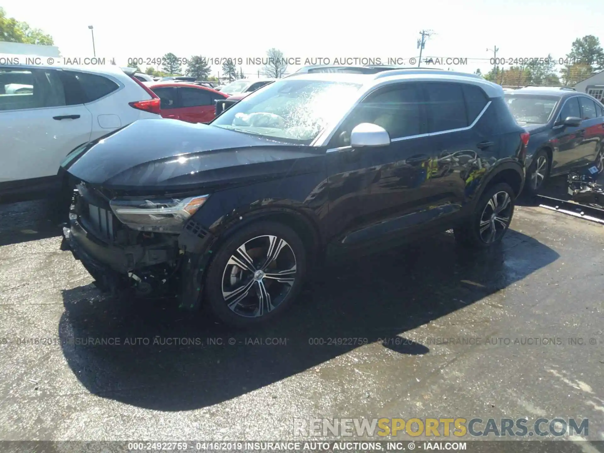 2 Photograph of a damaged car YV4162UL5K2085828 VOLVO XC40 2019