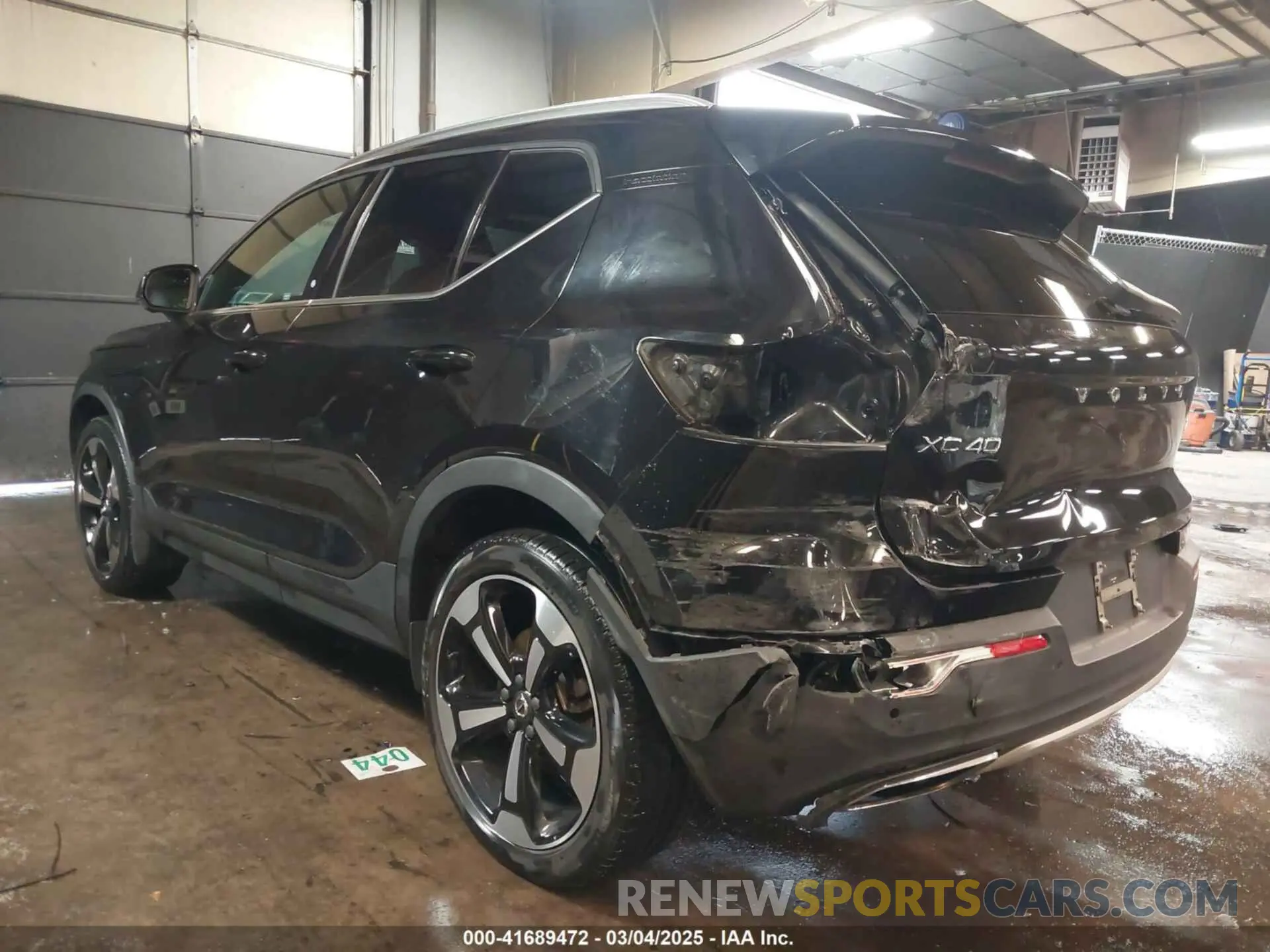 6 Photograph of a damaged car YV4162UL9K2099487 VOLVO XC40 2019