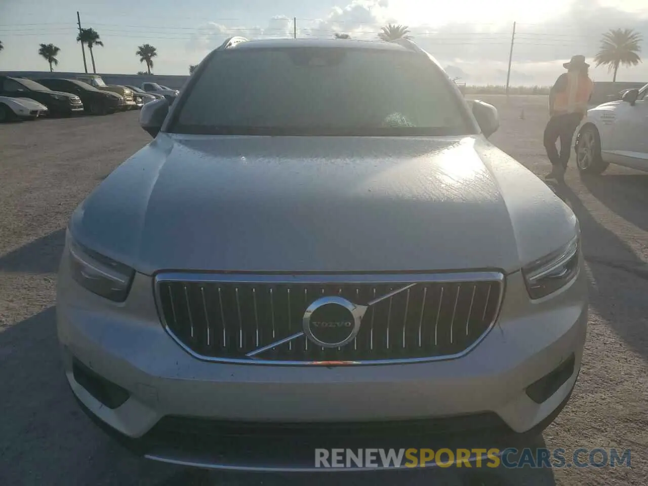 5 Photograph of a damaged car YV4162ULXK2087378 VOLVO XC40 2019