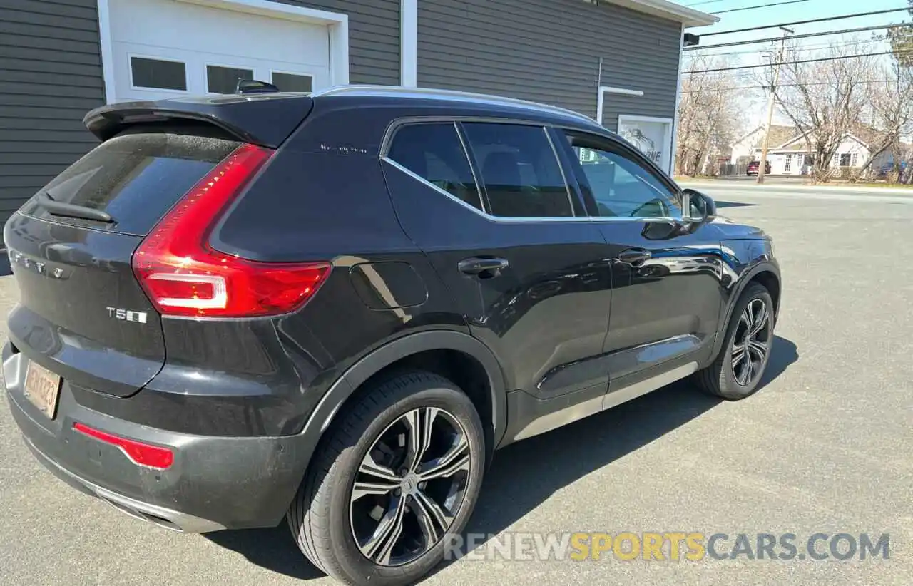 4 Photograph of a damaged car YV4162ULXK2127457 VOLVO XC40 2019