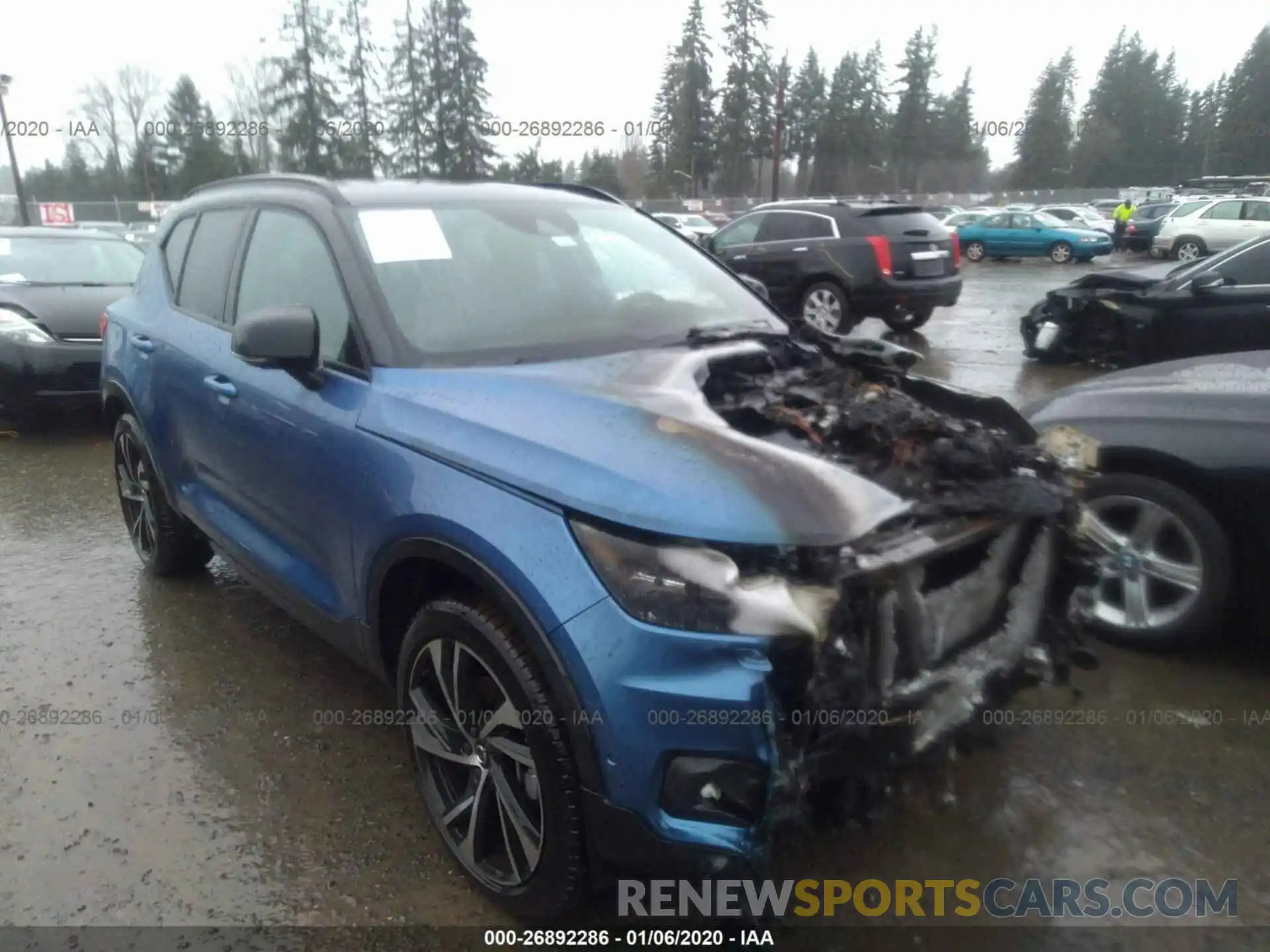 1 Photograph of a damaged car YV4162UM0K2094235 VOLVO XC40 2019