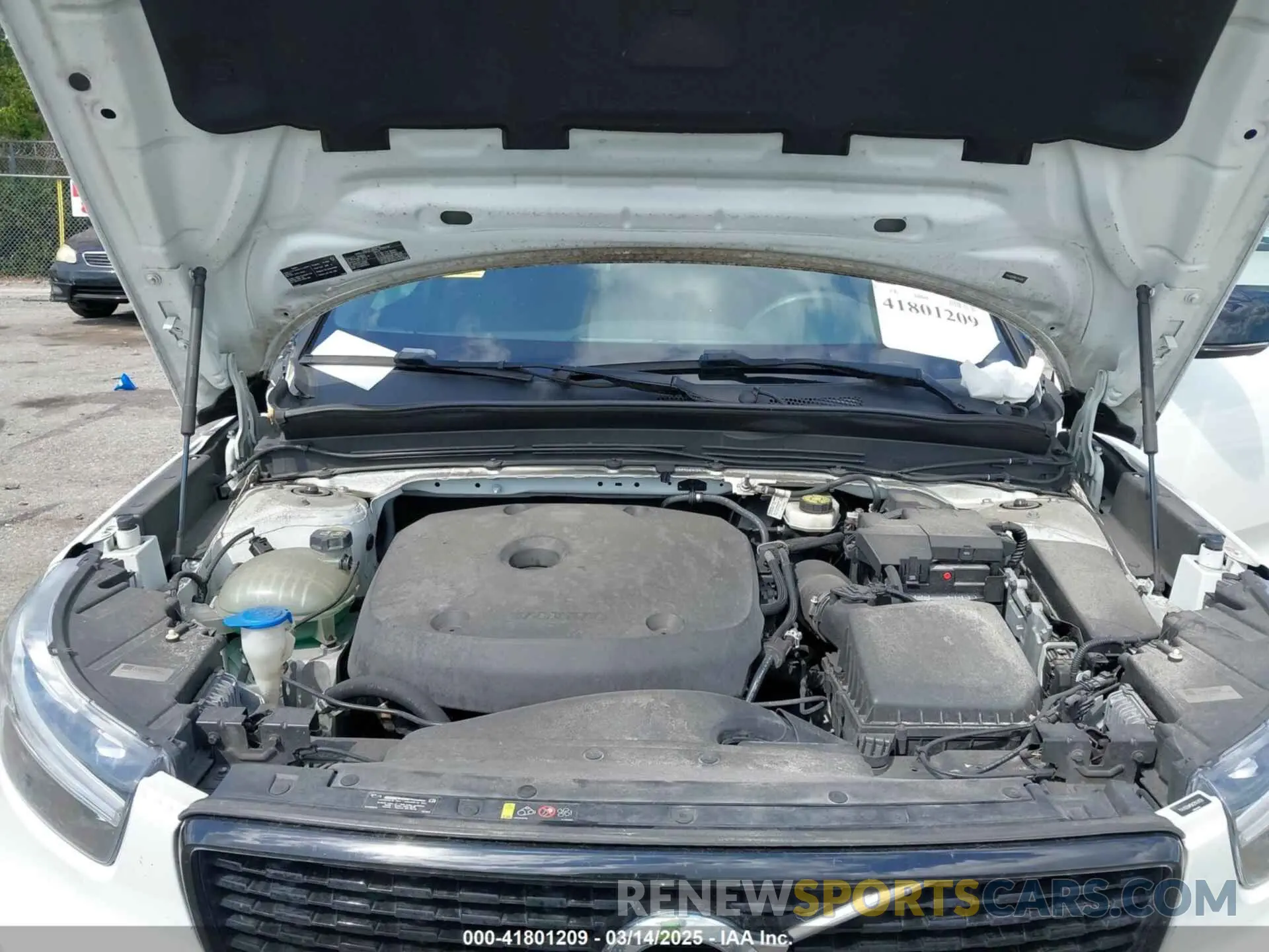 10 Photograph of a damaged car YV4162UM0K2142459 VOLVO XC40 2019