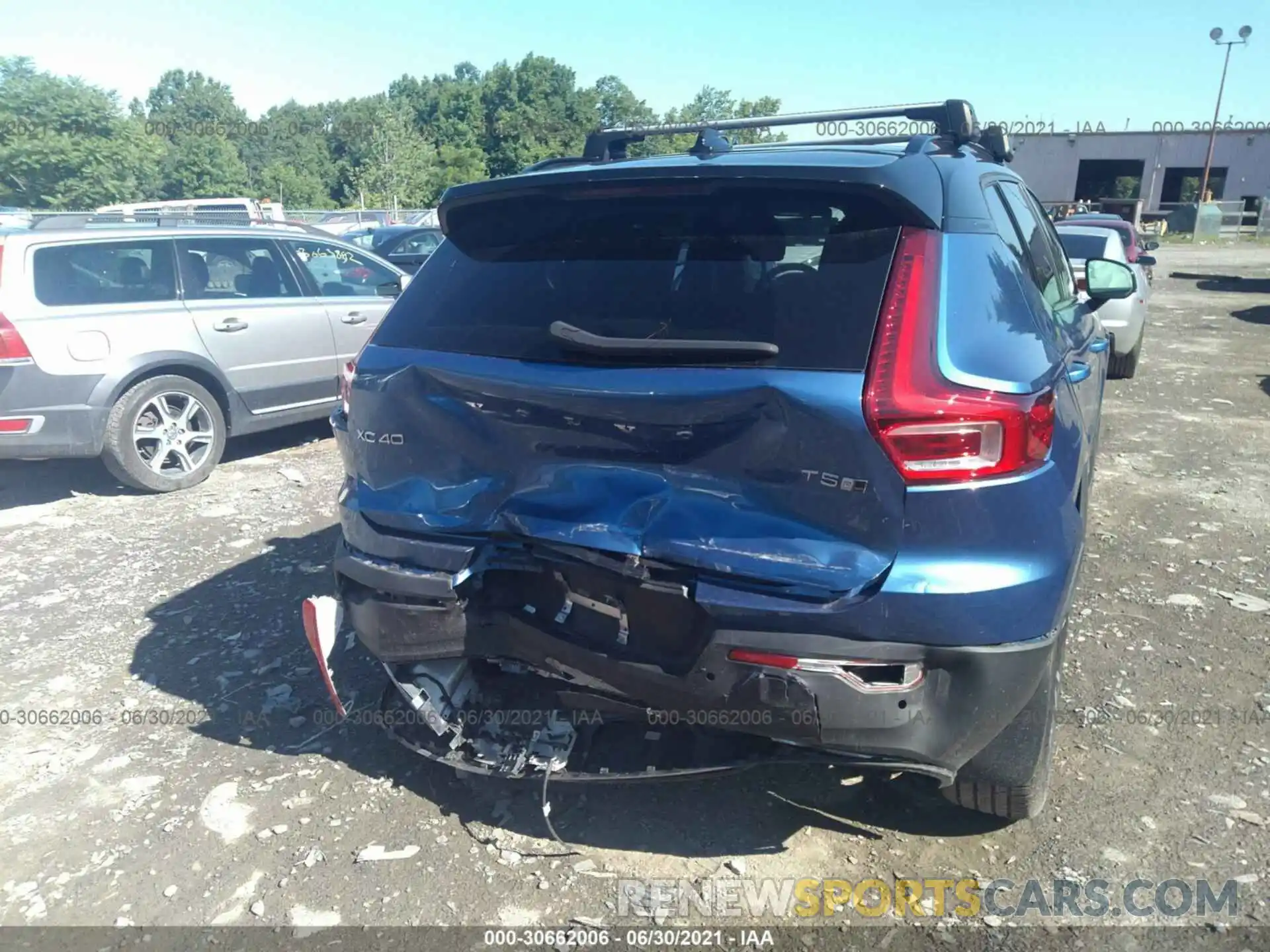 6 Photograph of a damaged car YV4162UM1K2150425 VOLVO XC40 2019