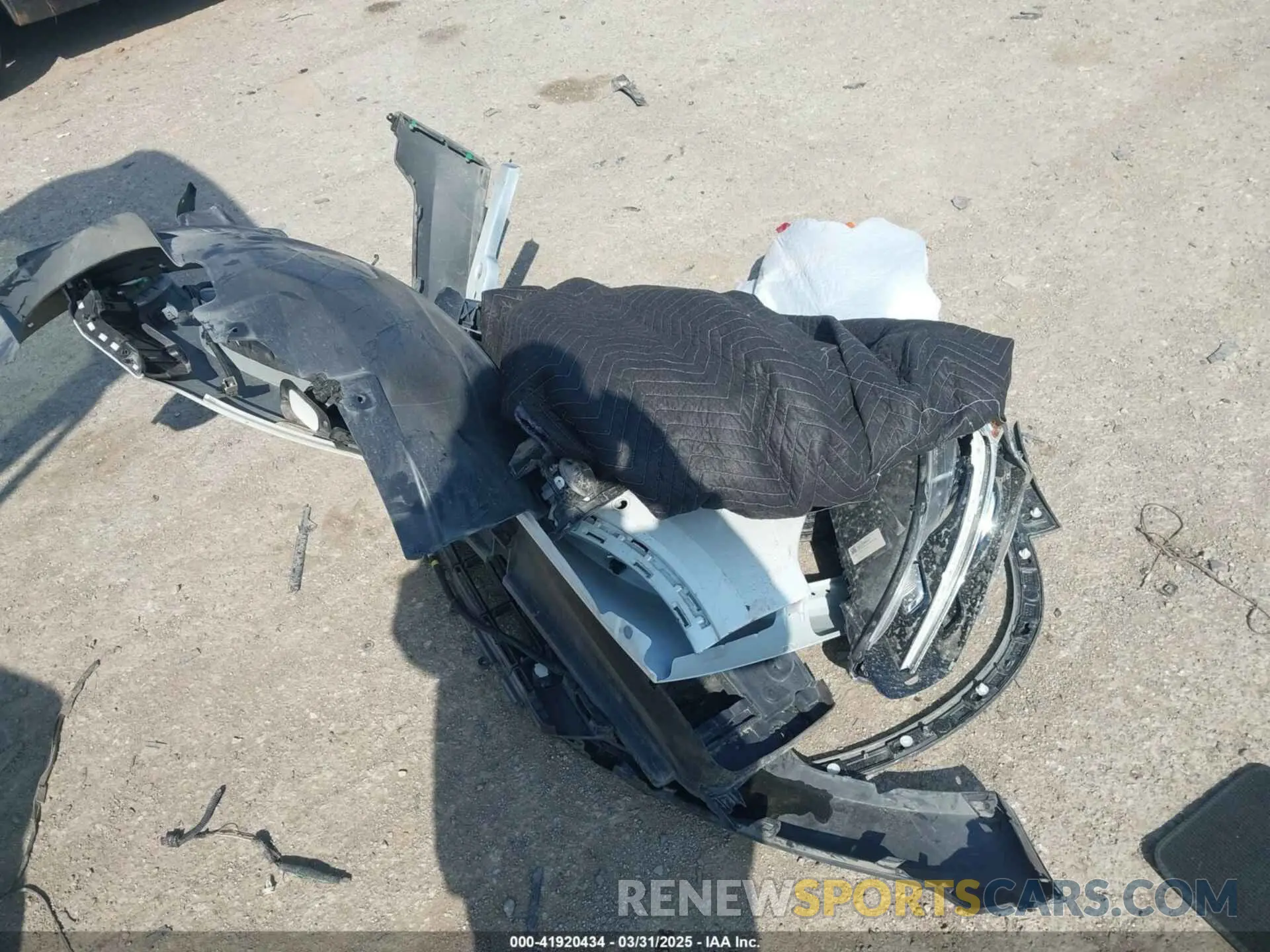 12 Photograph of a damaged car YV4162UM1K2156273 VOLVO XC40 2019