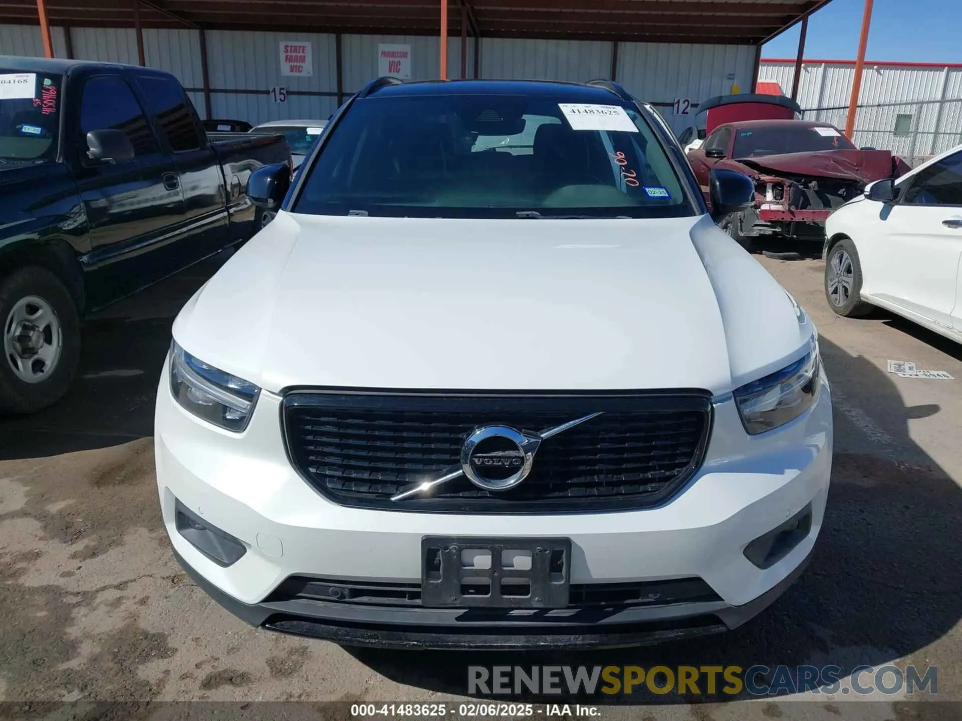 12 Photograph of a damaged car YV4162UM3K2067773 VOLVO XC40 2019