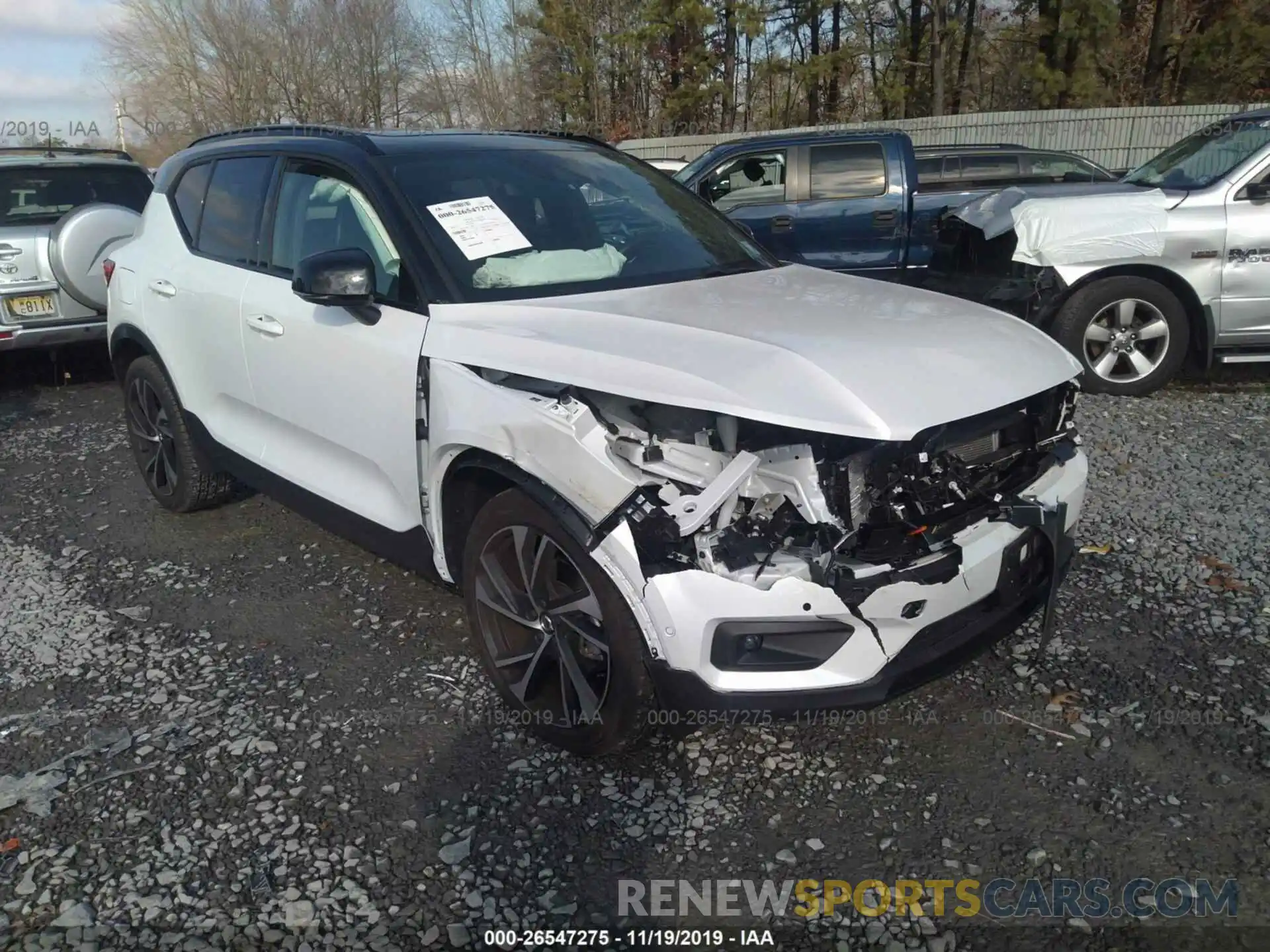 1 Photograph of a damaged car YV4162UM3K2155769 VOLVO XC40 2019