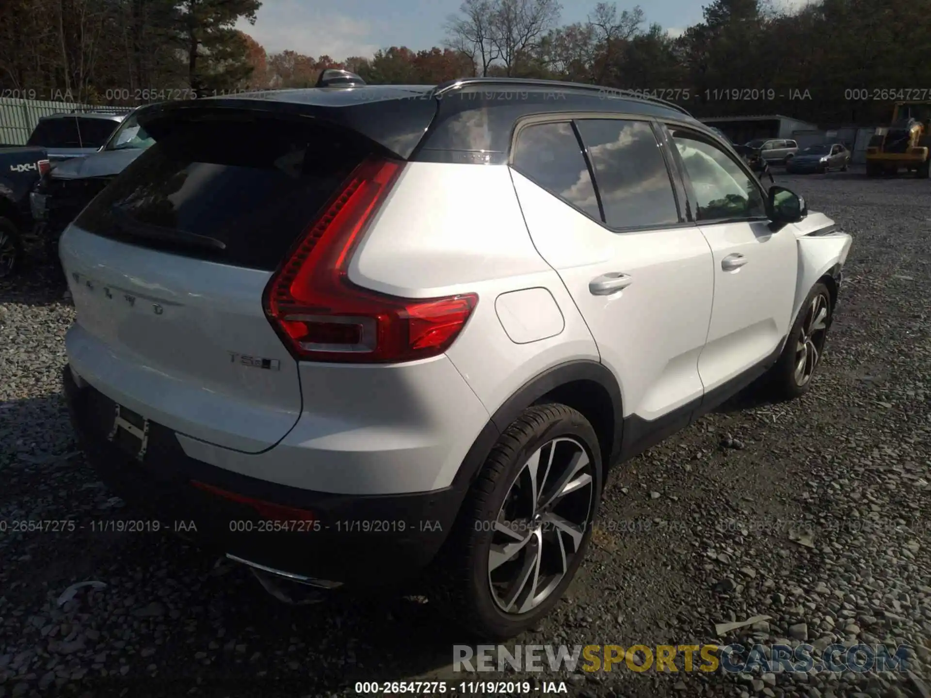 4 Photograph of a damaged car YV4162UM3K2155769 VOLVO XC40 2019