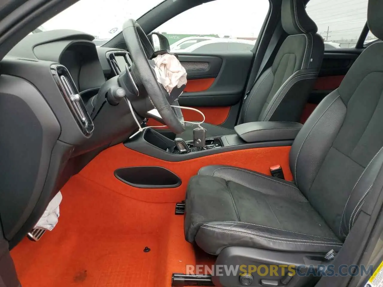7 Photograph of a damaged car YV4162UM3K2156744 VOLVO XC40 2019