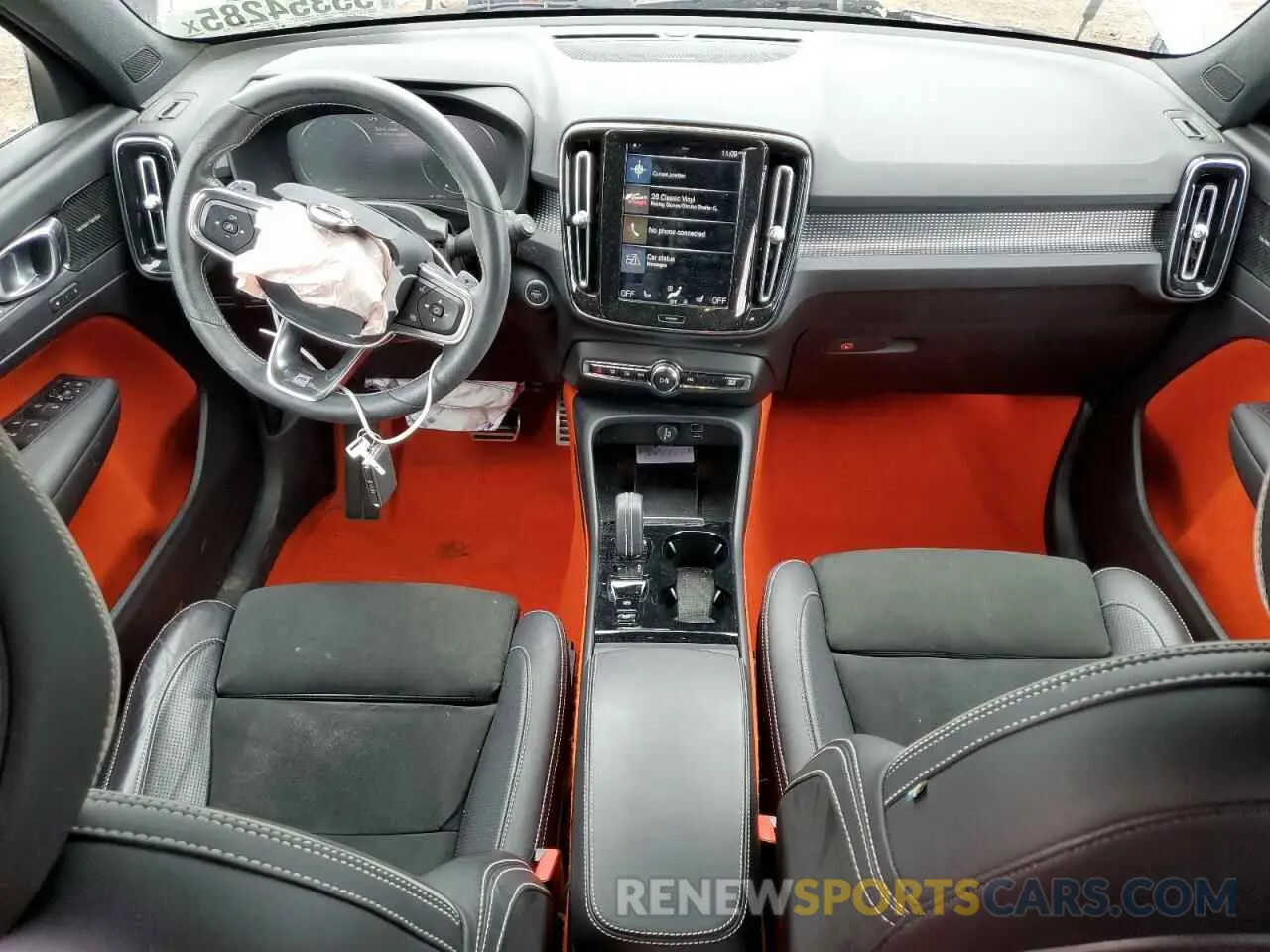 8 Photograph of a damaged car YV4162UM3K2156744 VOLVO XC40 2019