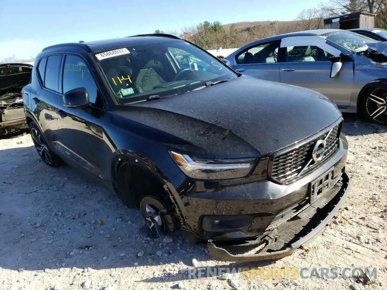 1 Photograph of a damaged car YV4162UM4K2141802 VOLVO XC40 2019