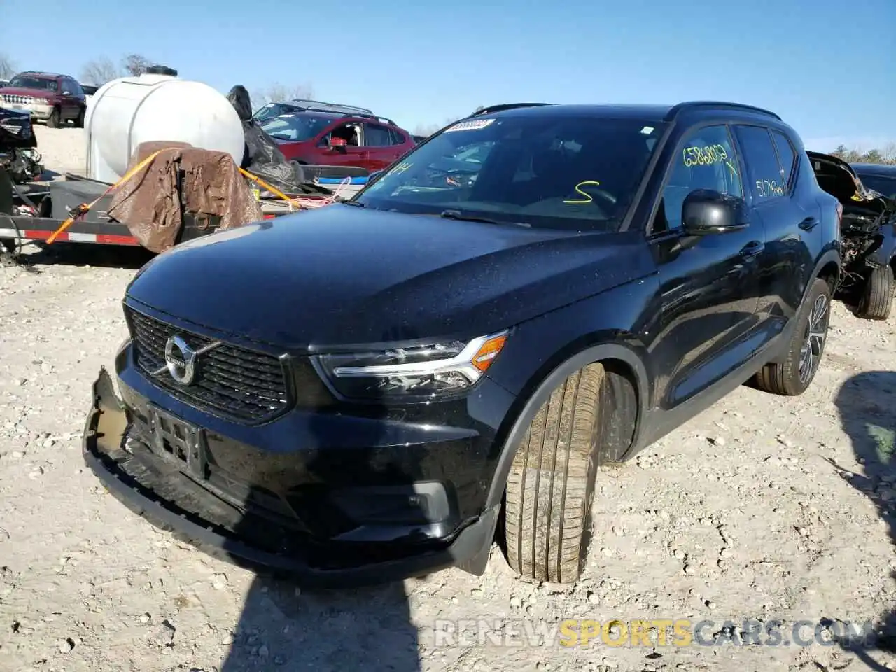 2 Photograph of a damaged car YV4162UM4K2141802 VOLVO XC40 2019