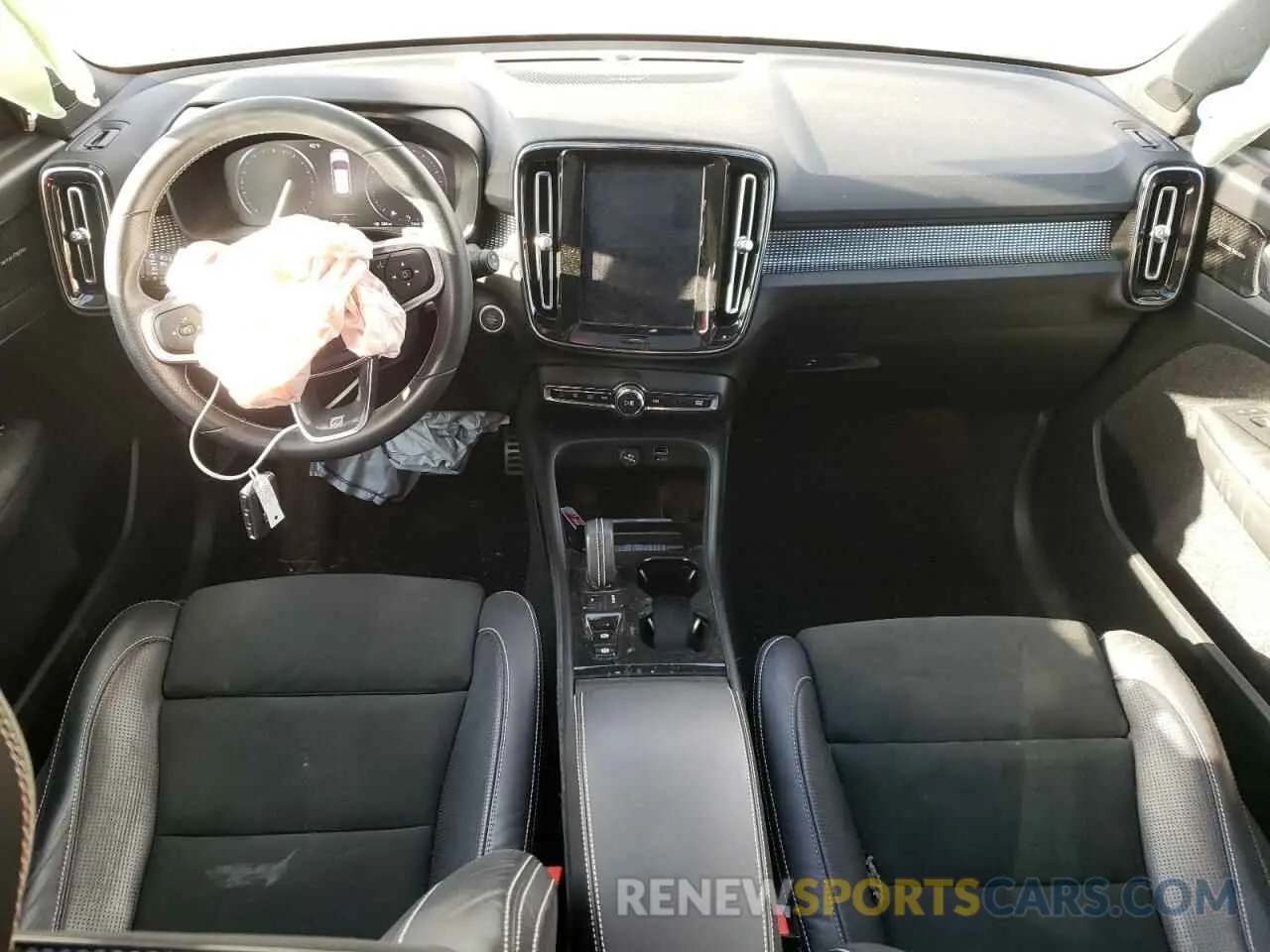 8 Photograph of a damaged car YV4162UM4K2155926 VOLVO XC40 2019