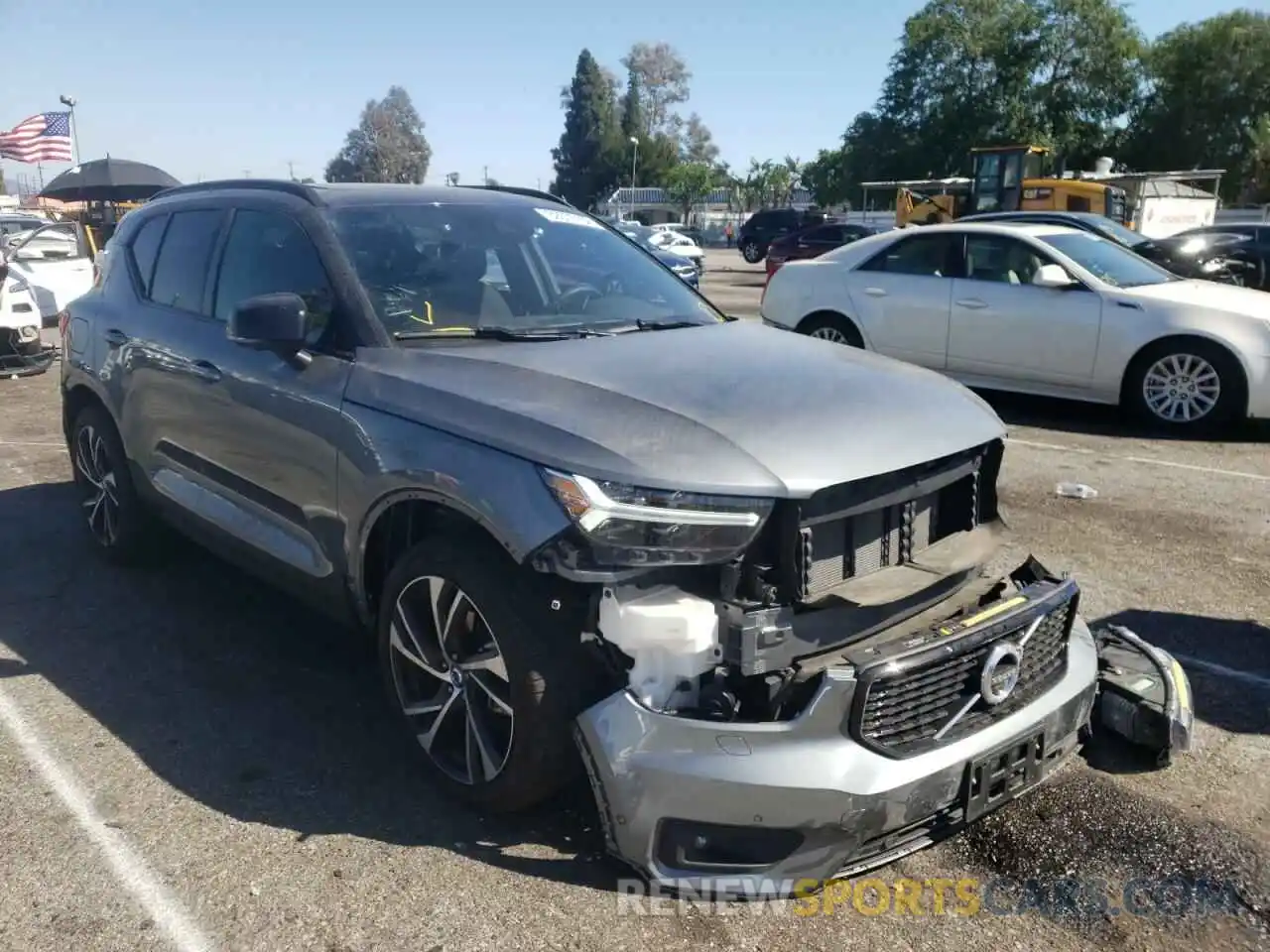 1 Photograph of a damaged car YV4162UM5K2049839 VOLVO XC40 2019