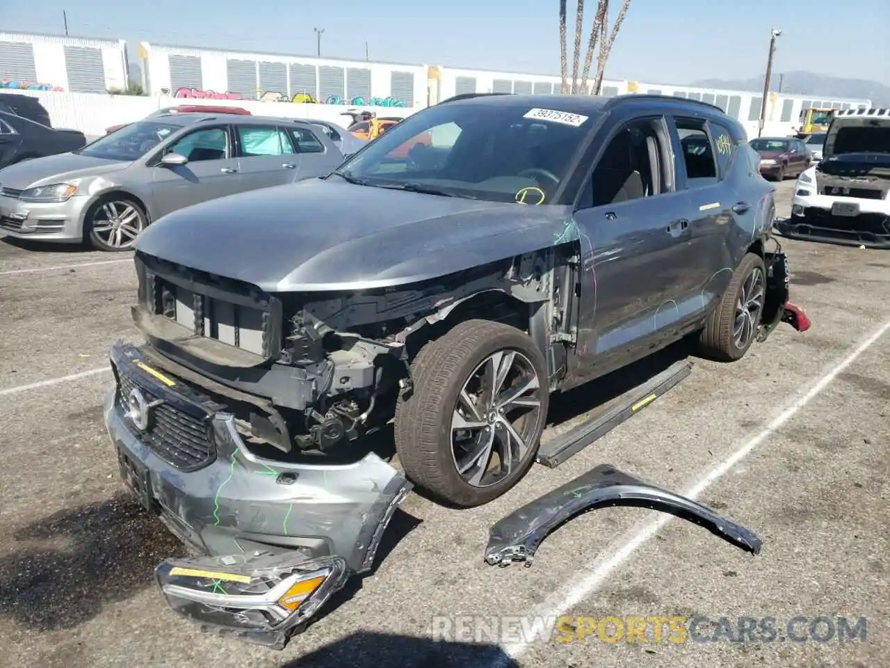 2 Photograph of a damaged car YV4162UM5K2049839 VOLVO XC40 2019