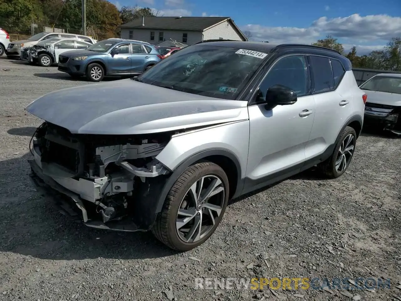 1 Photograph of a damaged car YV4162UM5K2141629 VOLVO XC40 2019