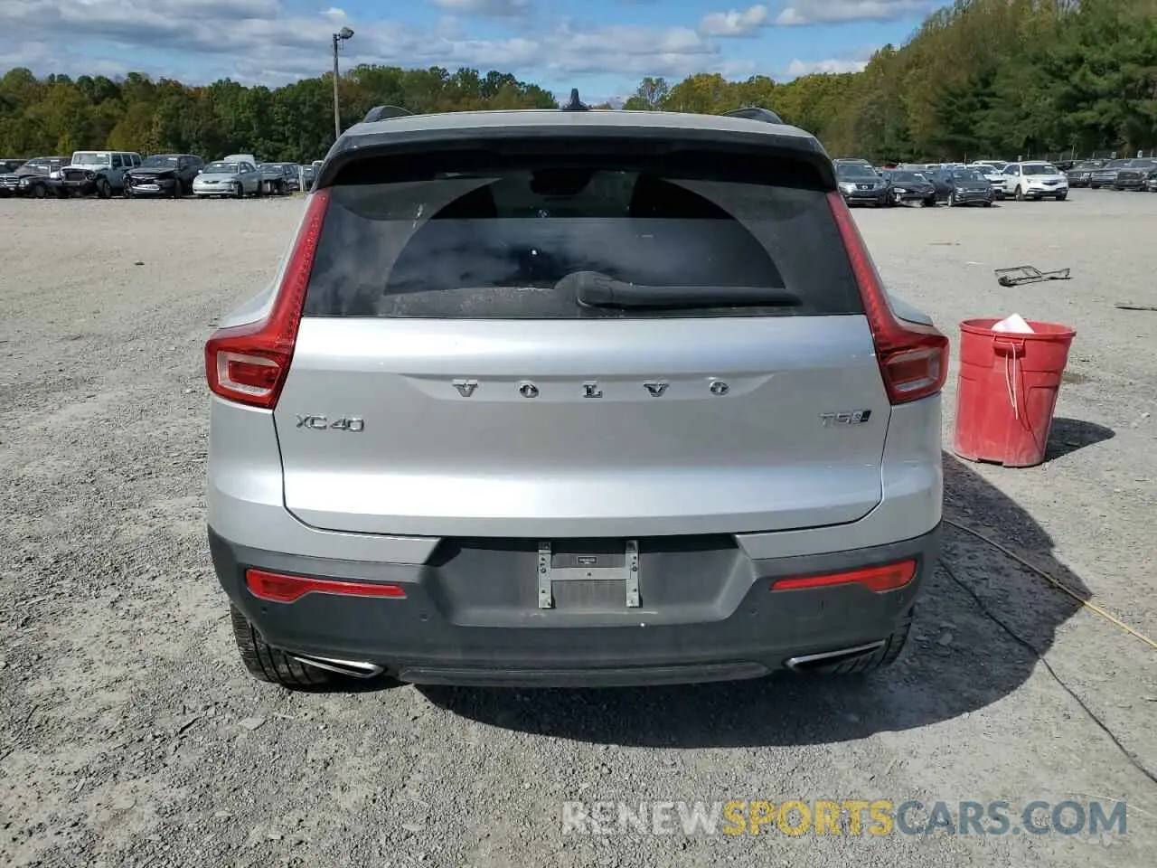 6 Photograph of a damaged car YV4162UM5K2141629 VOLVO XC40 2019