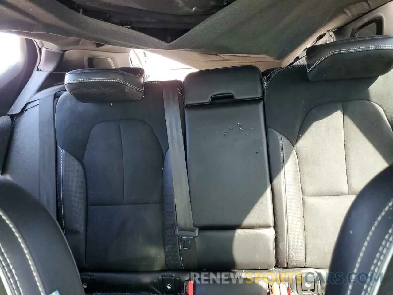 10 Photograph of a damaged car YV4162UM8K2104266 VOLVO XC40 2019