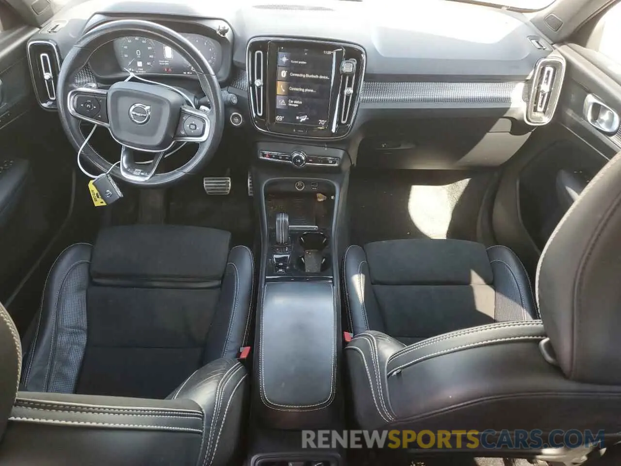 8 Photograph of a damaged car YV4162UM9K2079488 VOLVO XC40 2019