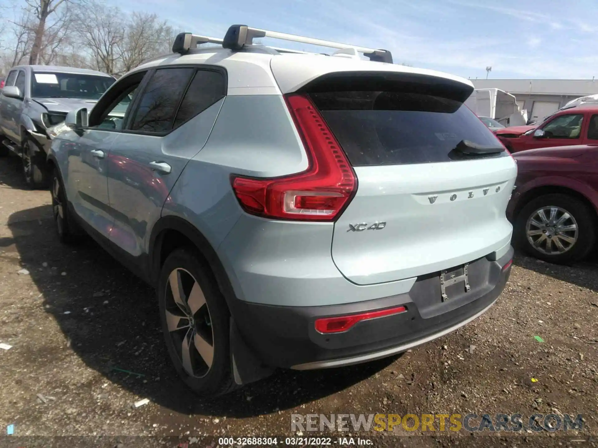 3 Photograph of a damaged car YV4162XZ0K2003231 VOLVO XC40 2019