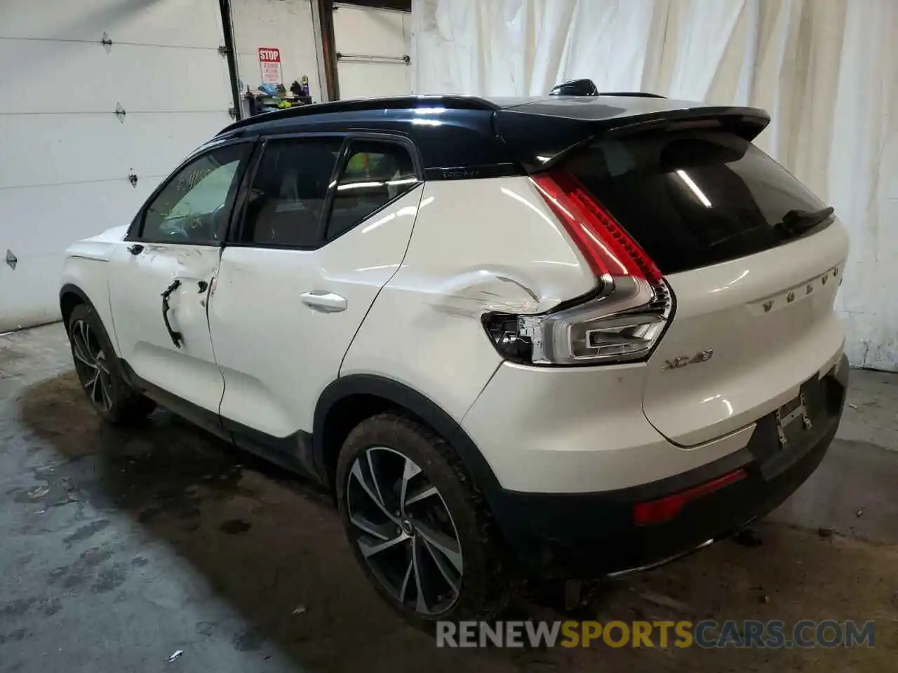 3 Photograph of a damaged car YV4162XZ0K2008848 VOLVO XC40 2019