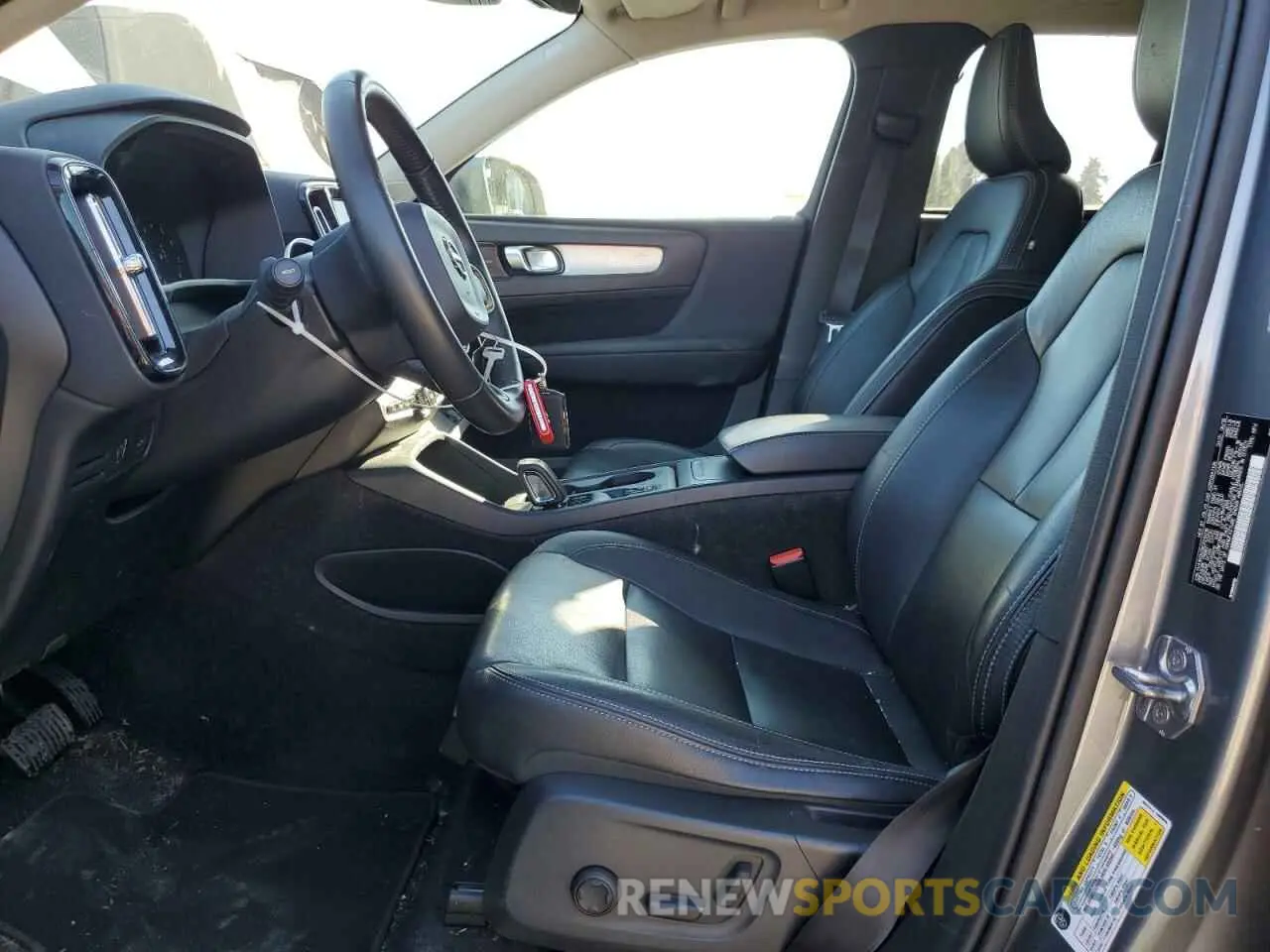 7 Photograph of a damaged car YV4162XZ0K2019316 VOLVO XC40 2019