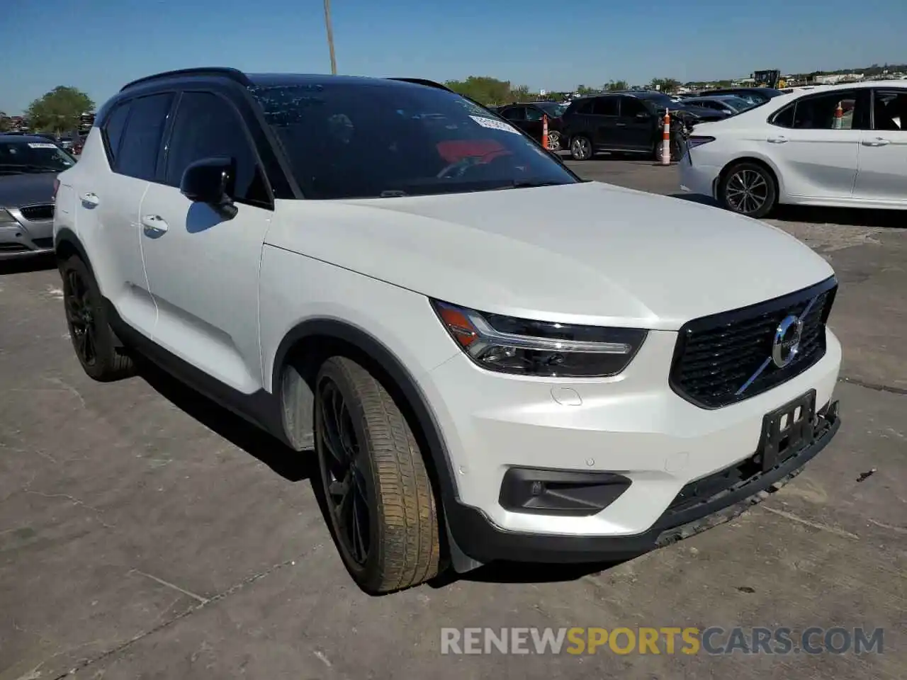 1 Photograph of a damaged car YV4162XZ1K2003349 VOLVO XC40 2019