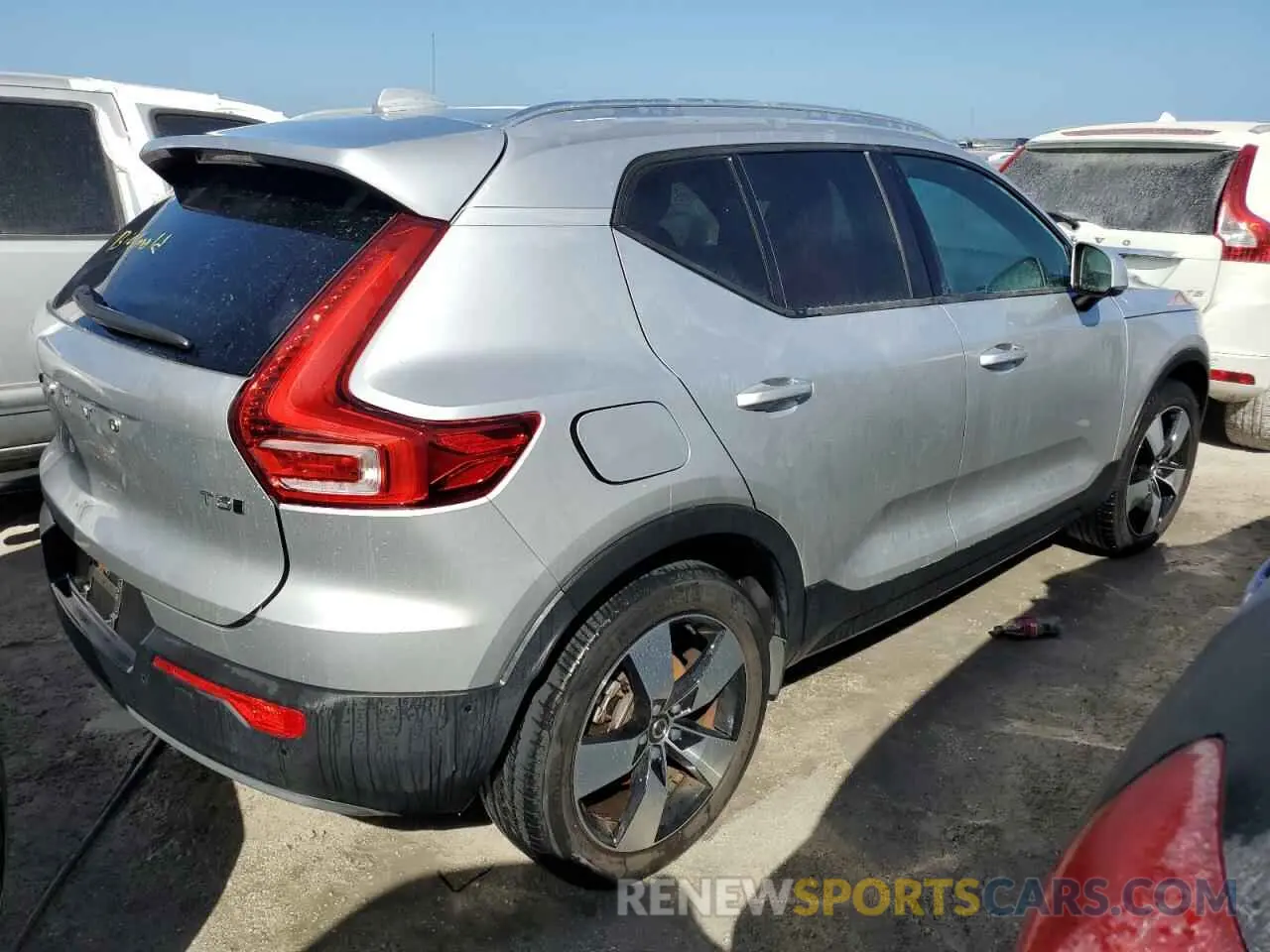 3 Photograph of a damaged car YV4162XZ1K2007952 VOLVO XC40 2019